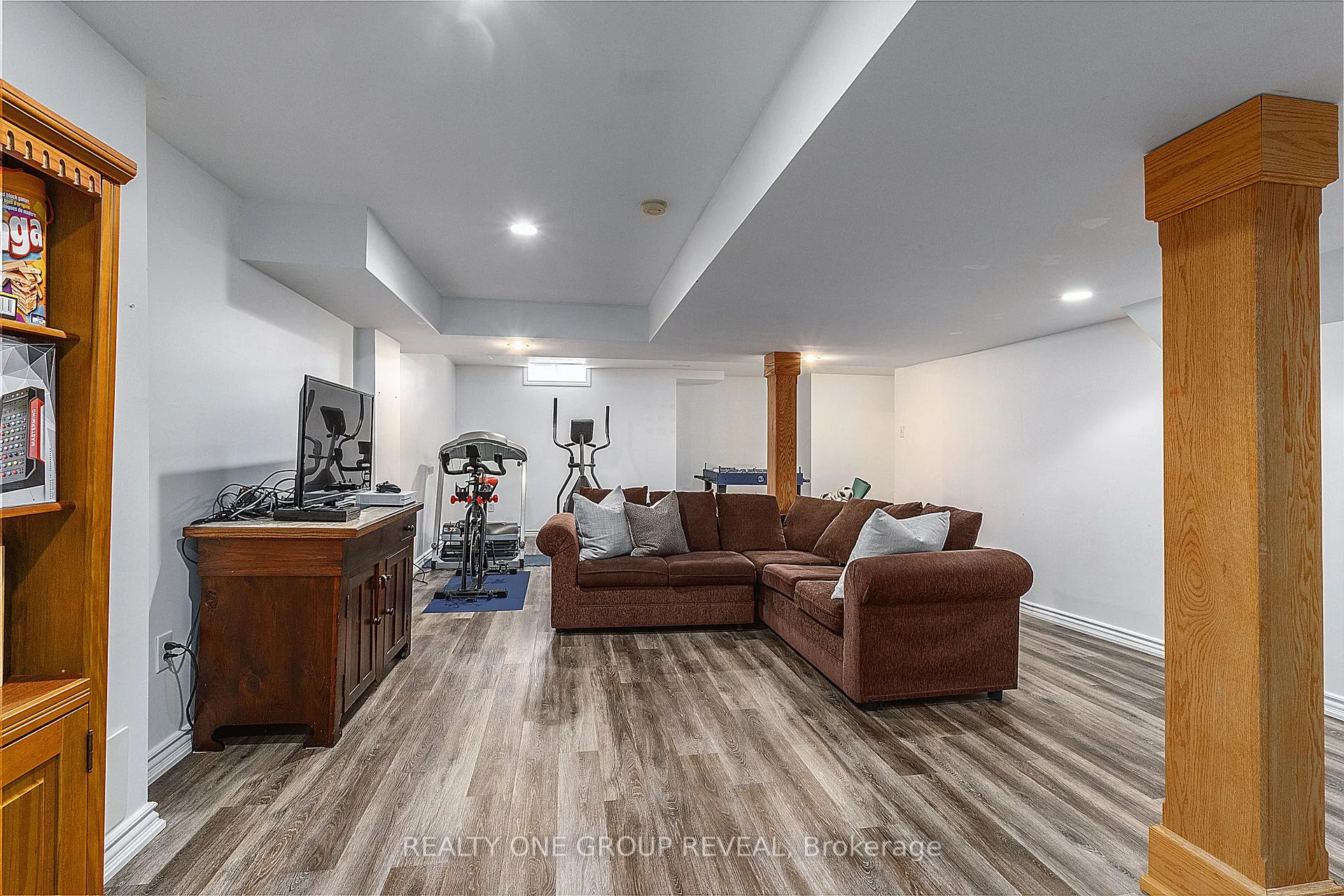 Photo 37 of 37 Wetherburn Drive, Whitby, Williamsburg — HOMEH
