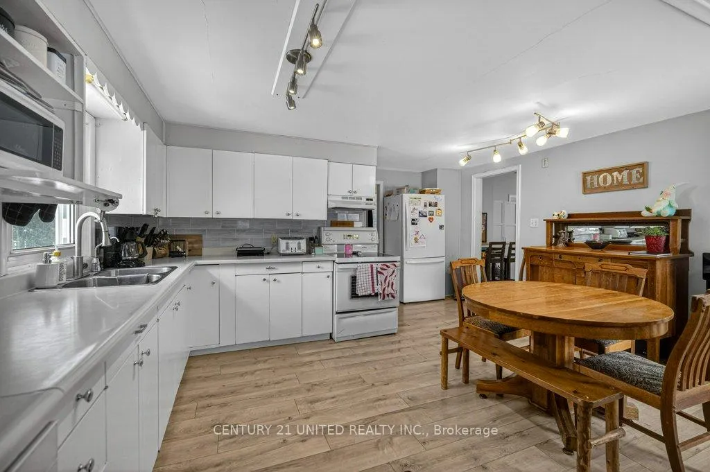 Photo 11 of 175 County Rd 504, North Kawartha — HOMEH