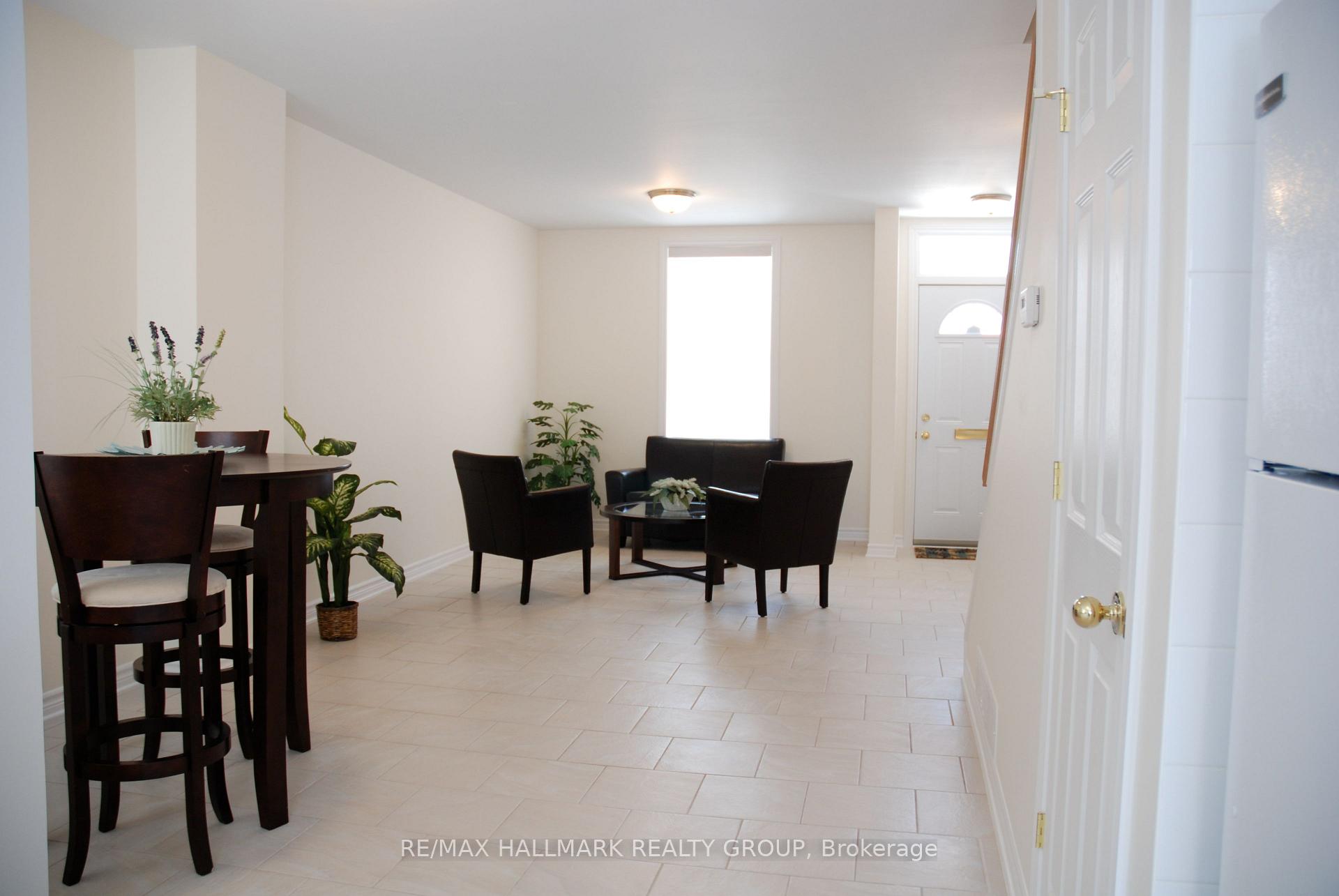 Photo 2 of 240 Cumberland Street, Ottawa, Lower Town/Byward Market — HOMEH