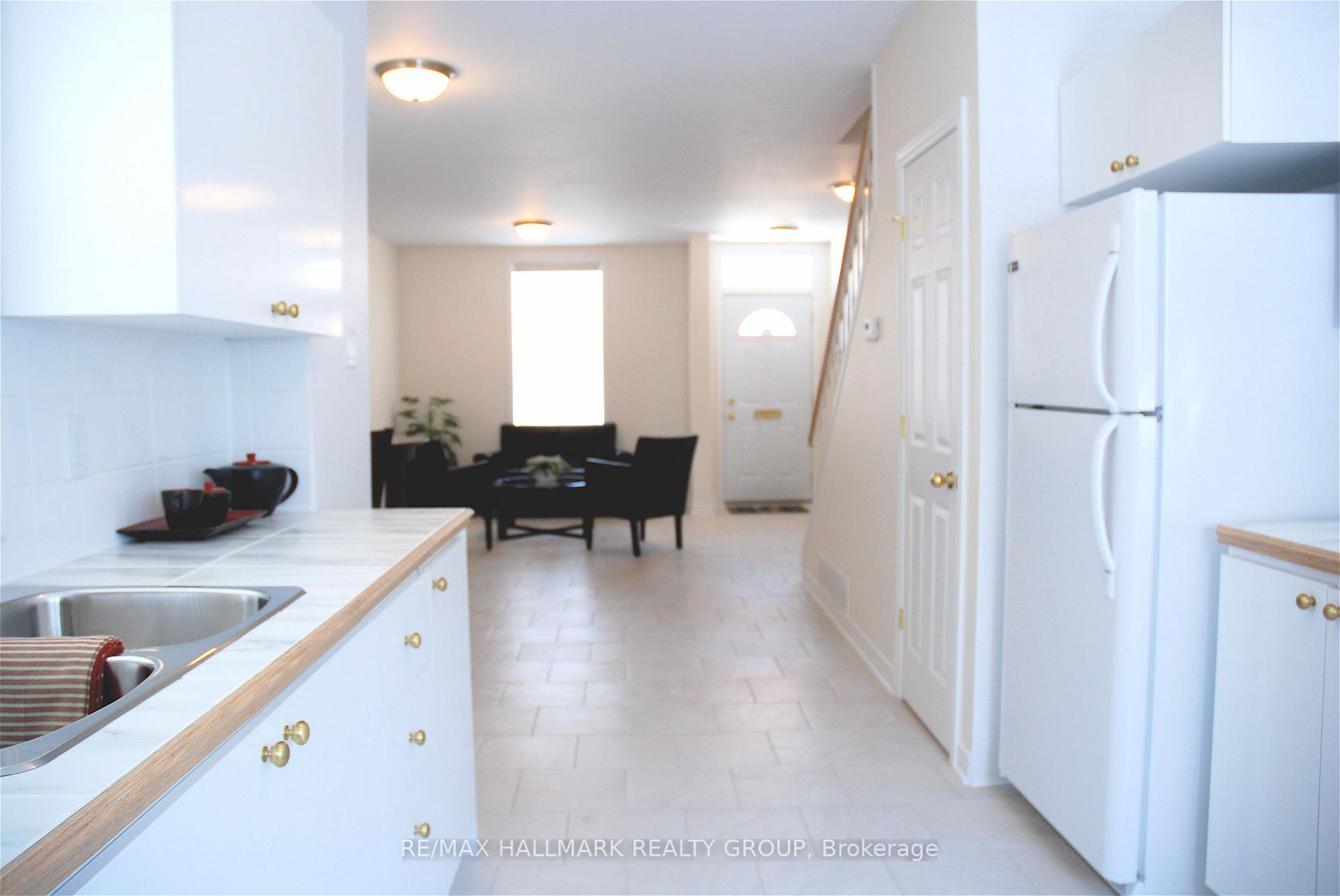 Photo 3 of 240 Cumberland Street, Ottawa, Lower Town/Byward Market — HOMEH