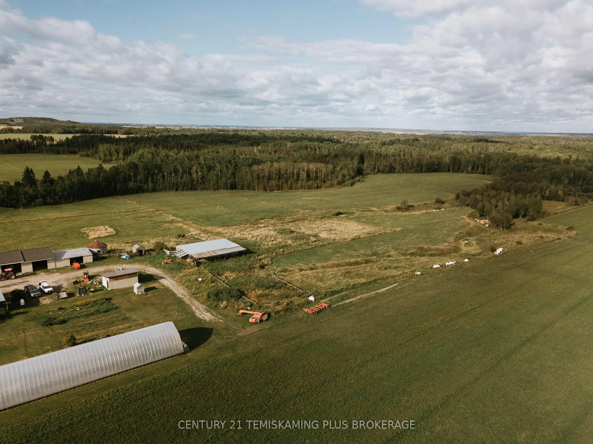 Photo 47 of 46774 Highway 562, Timiskaming, TIM - Outside - Rural — HOMEH