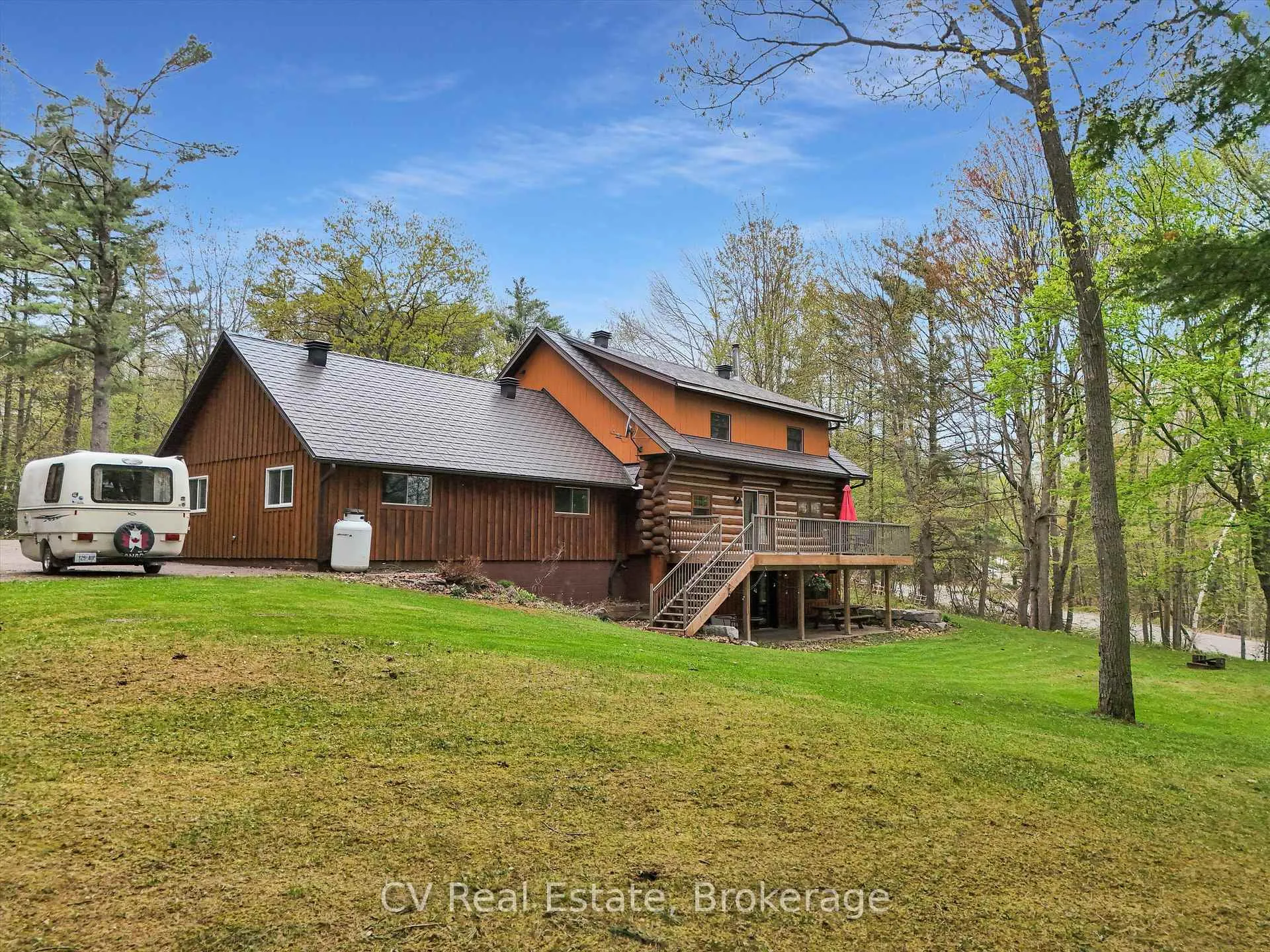 Photo 9 of 1040 Amelia Crescent, Gravenhurst, Morrison — HOMEH