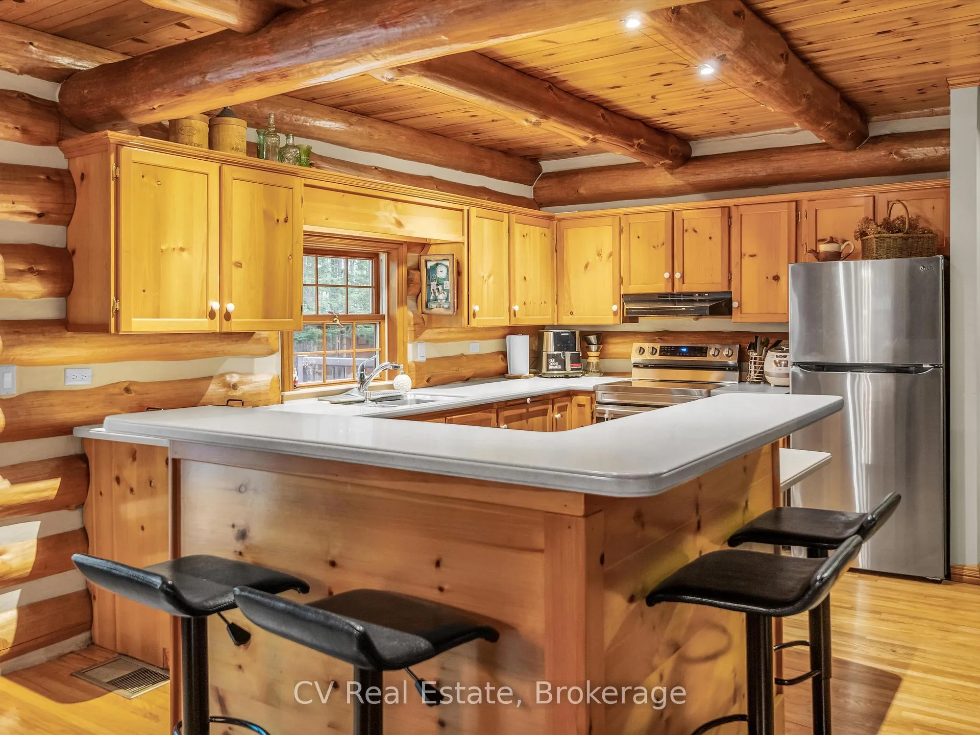 Photo 22 of 1040 Amelia Crescent, Gravenhurst, Morrison — HOMEH