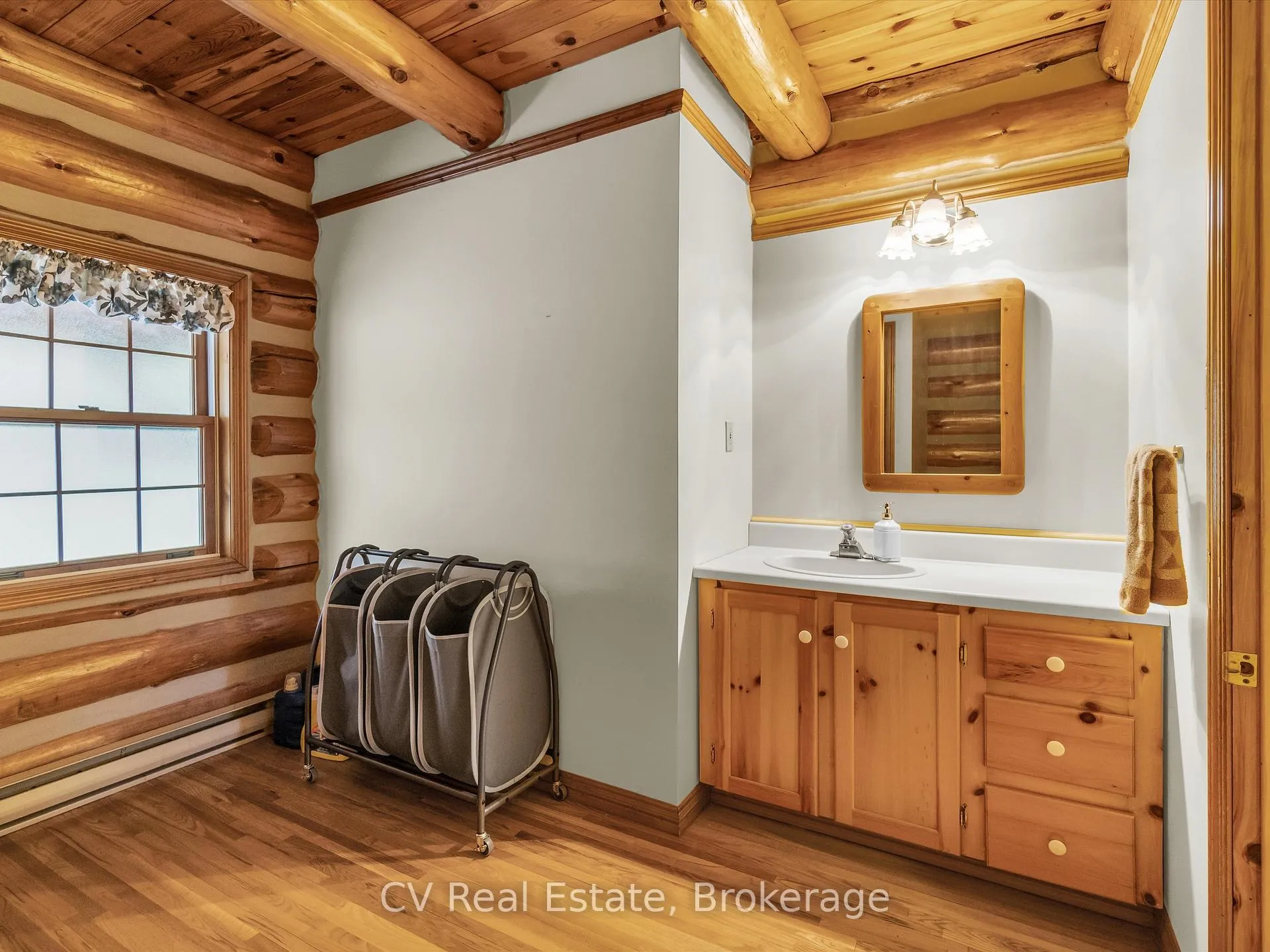 Photo 33 of 1040 Amelia Crescent, Gravenhurst, Morrison — HOMEH