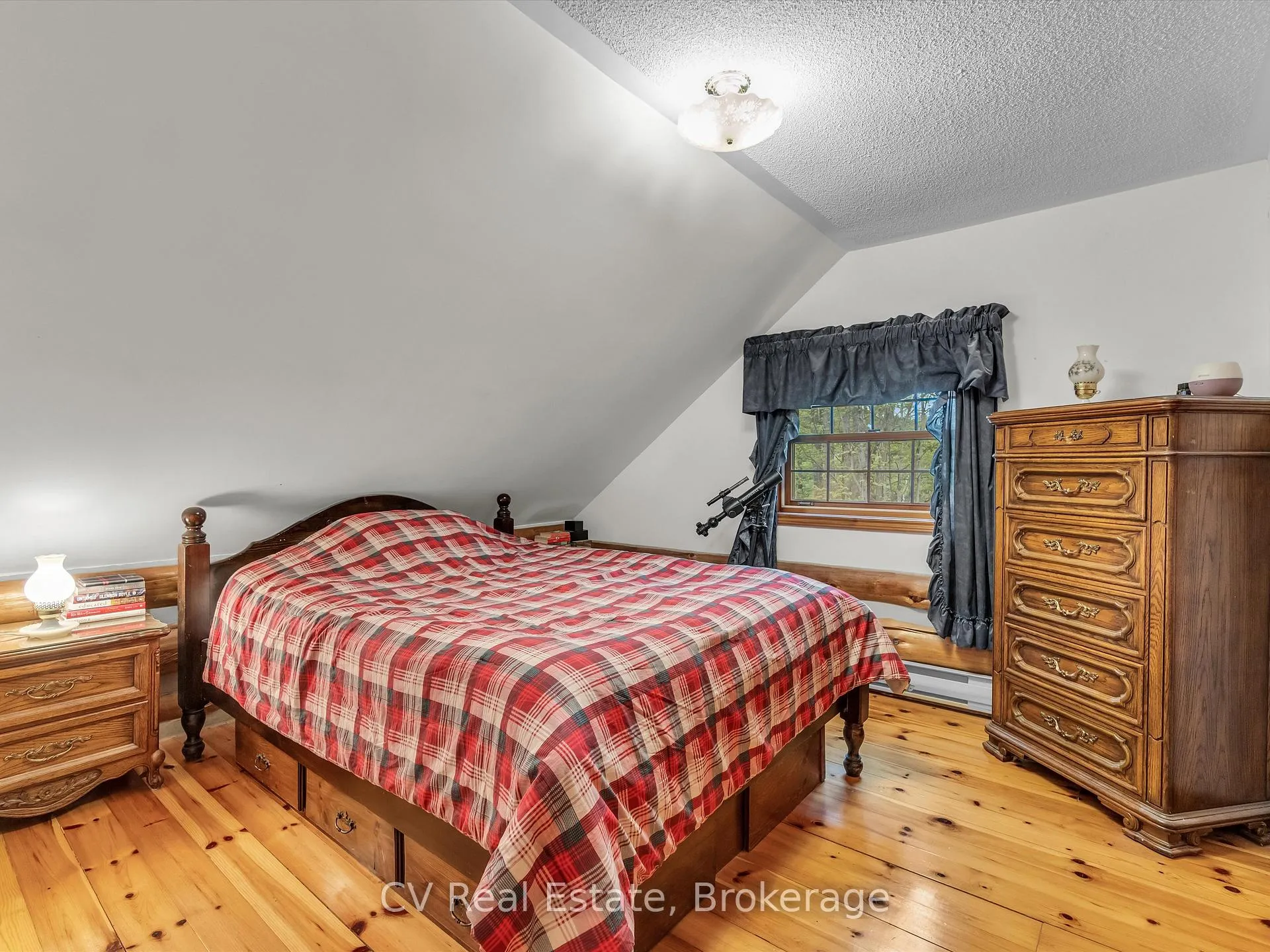 Photo 37 of 1040 Amelia Crescent, Gravenhurst, Morrison — HOMEH