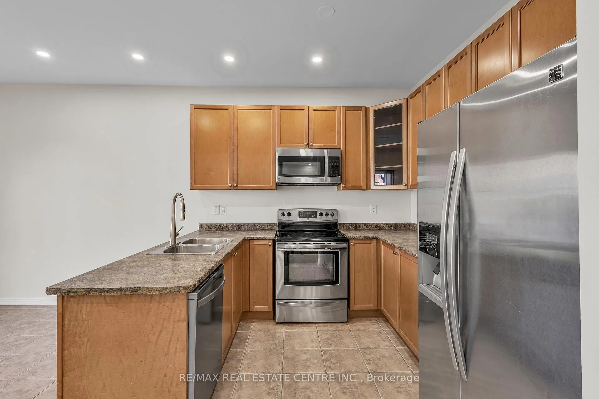 Photo 11 of 86 Glendarling Crescent, Hamilton, Winona Park — HOMEH