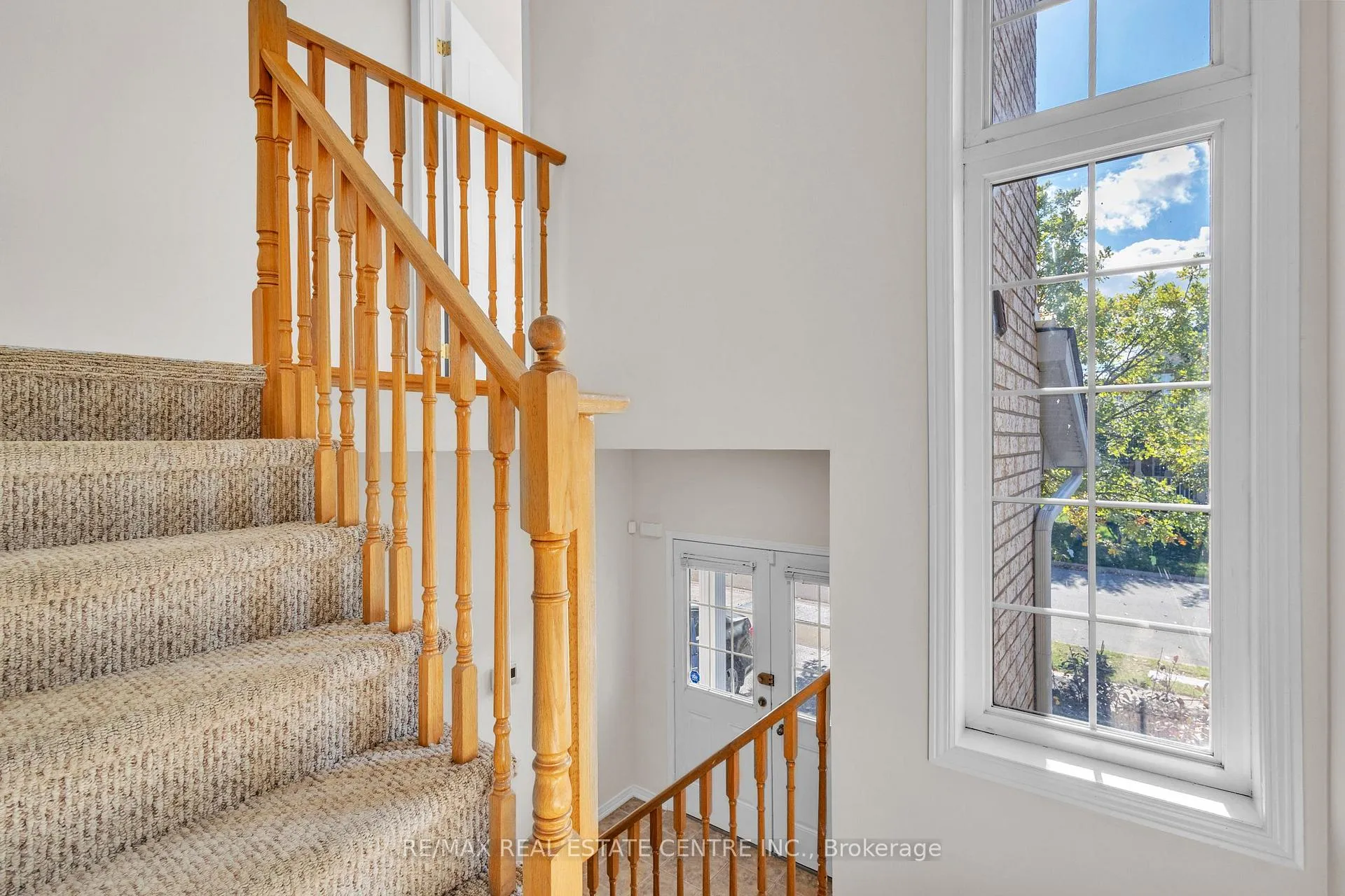 Photo 14 of 86 Glendarling Crescent, Hamilton, Winona Park — HOMEH