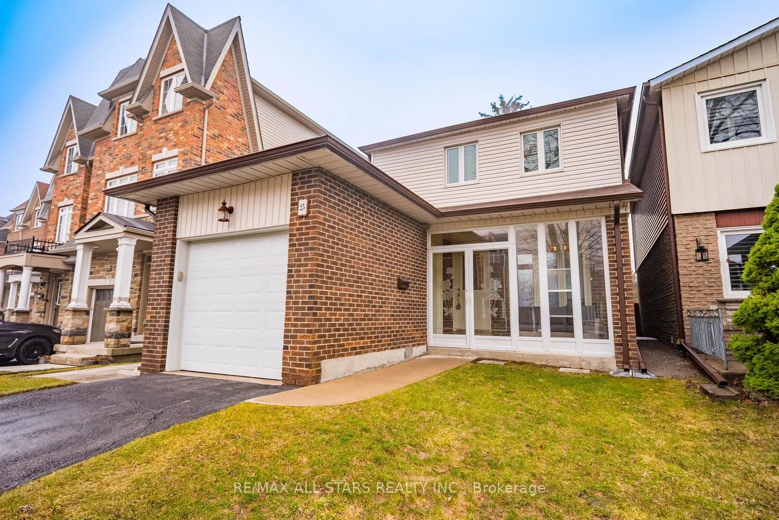 Photo 4 of 25 Thistlewaite Crescent, Scarborough, Agincourt South-Malvern West — HOMEH