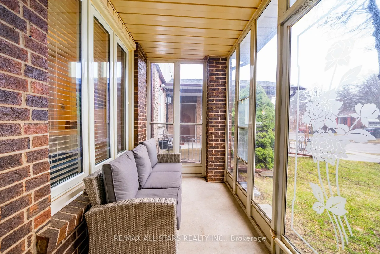 Photo 6 of 25 Thistlewaite Crescent, Scarborough, Agincourt South-Malvern West — HOMEH