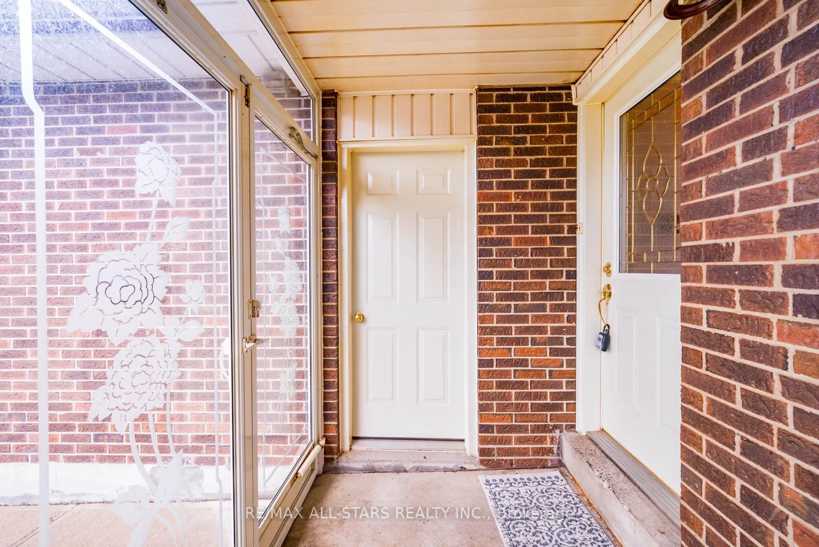 Photo 7 of 25 Thistlewaite Crescent, Scarborough, Agincourt South-Malvern West — HOMEH