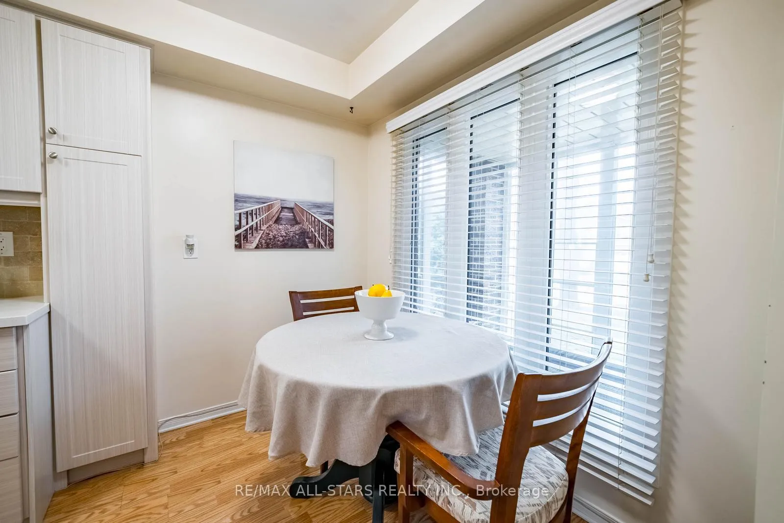 Photo 9 of 25 Thistlewaite Crescent, Scarborough, Agincourt South-Malvern West — HOMEH