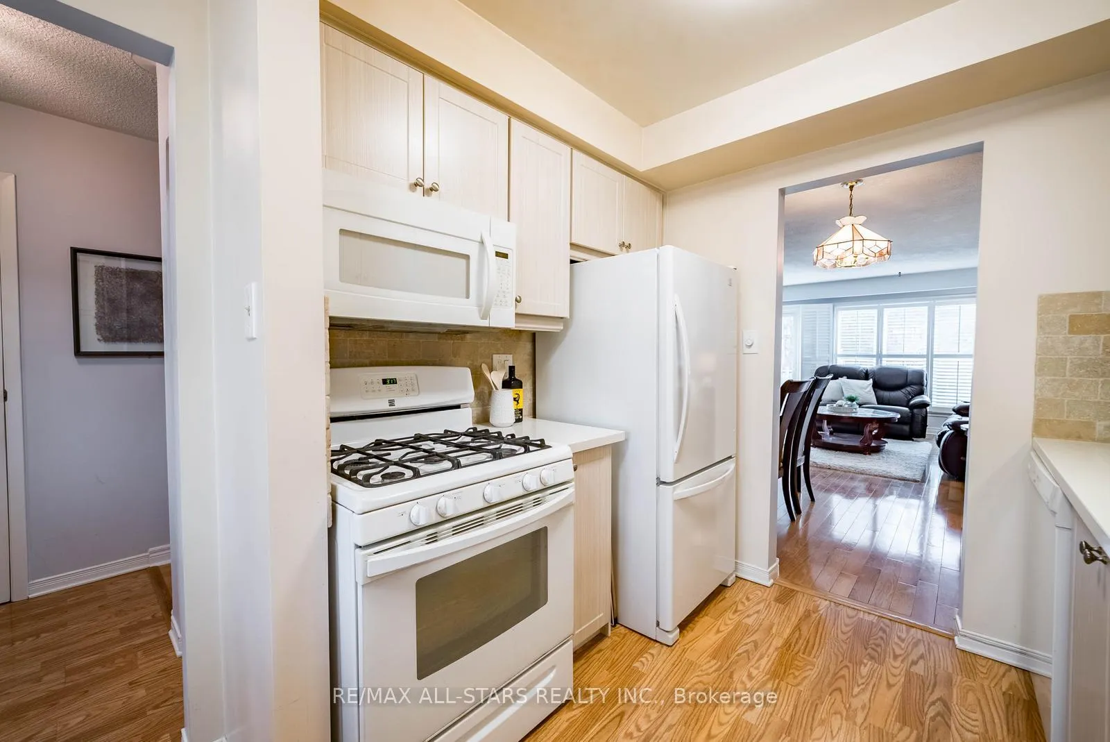 Photo 13 of 25 Thistlewaite Crescent, Scarborough, Agincourt South-Malvern West — HOMEH