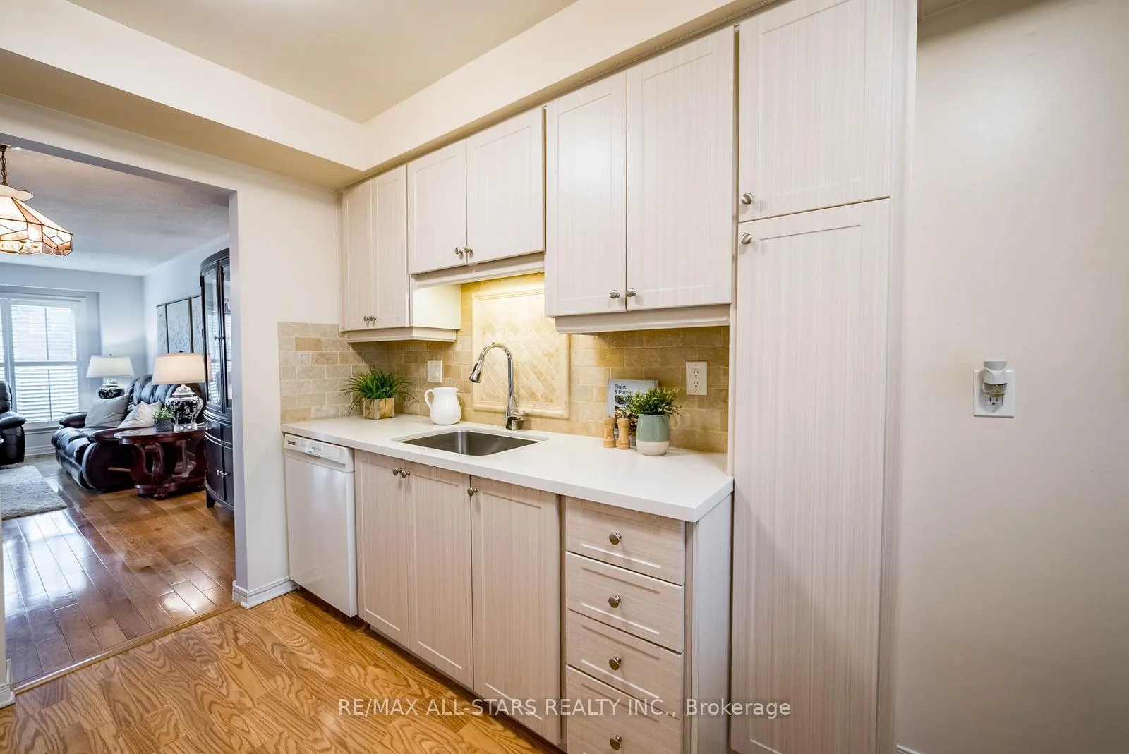 Photo 14 of 25 Thistlewaite Crescent, Scarborough, Agincourt South-Malvern West — HOMEH