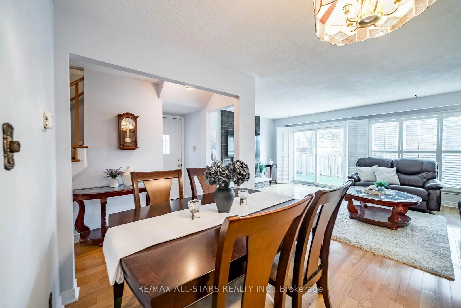 Photo 18 of 25 Thistlewaite Crescent, Scarborough, Agincourt South-Malvern West — HOMEH