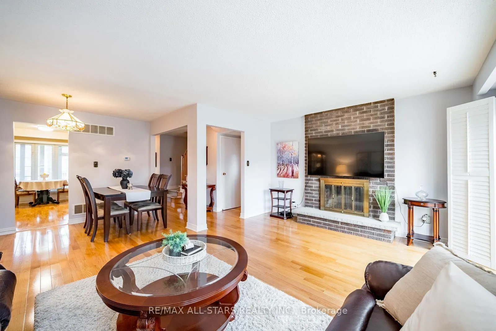 Photo 22 of 25 Thistlewaite Crescent, Scarborough, Agincourt South-Malvern West — HOMEH