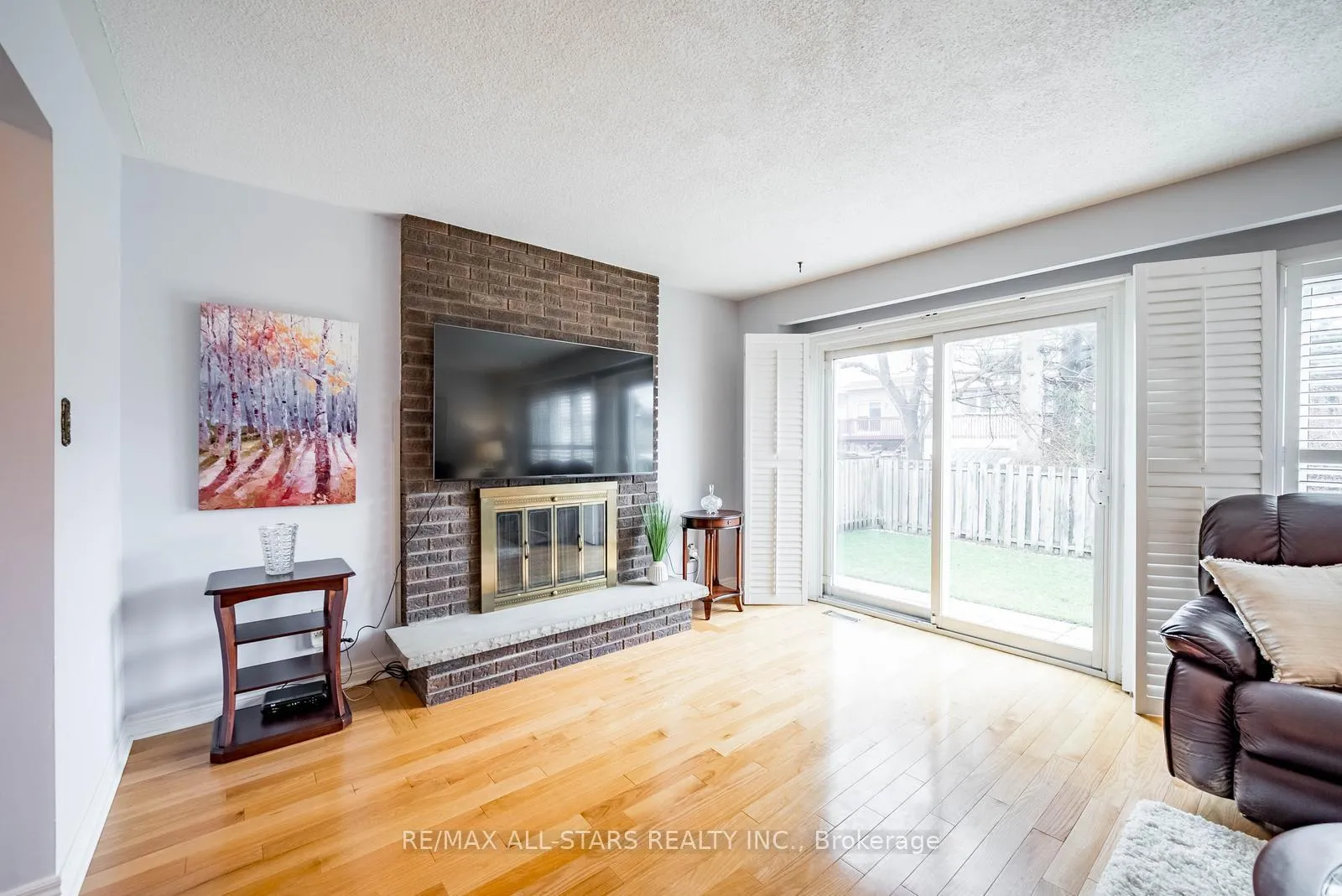 Photo 23 of 25 Thistlewaite Crescent, Scarborough, Agincourt South-Malvern West — HOMEH