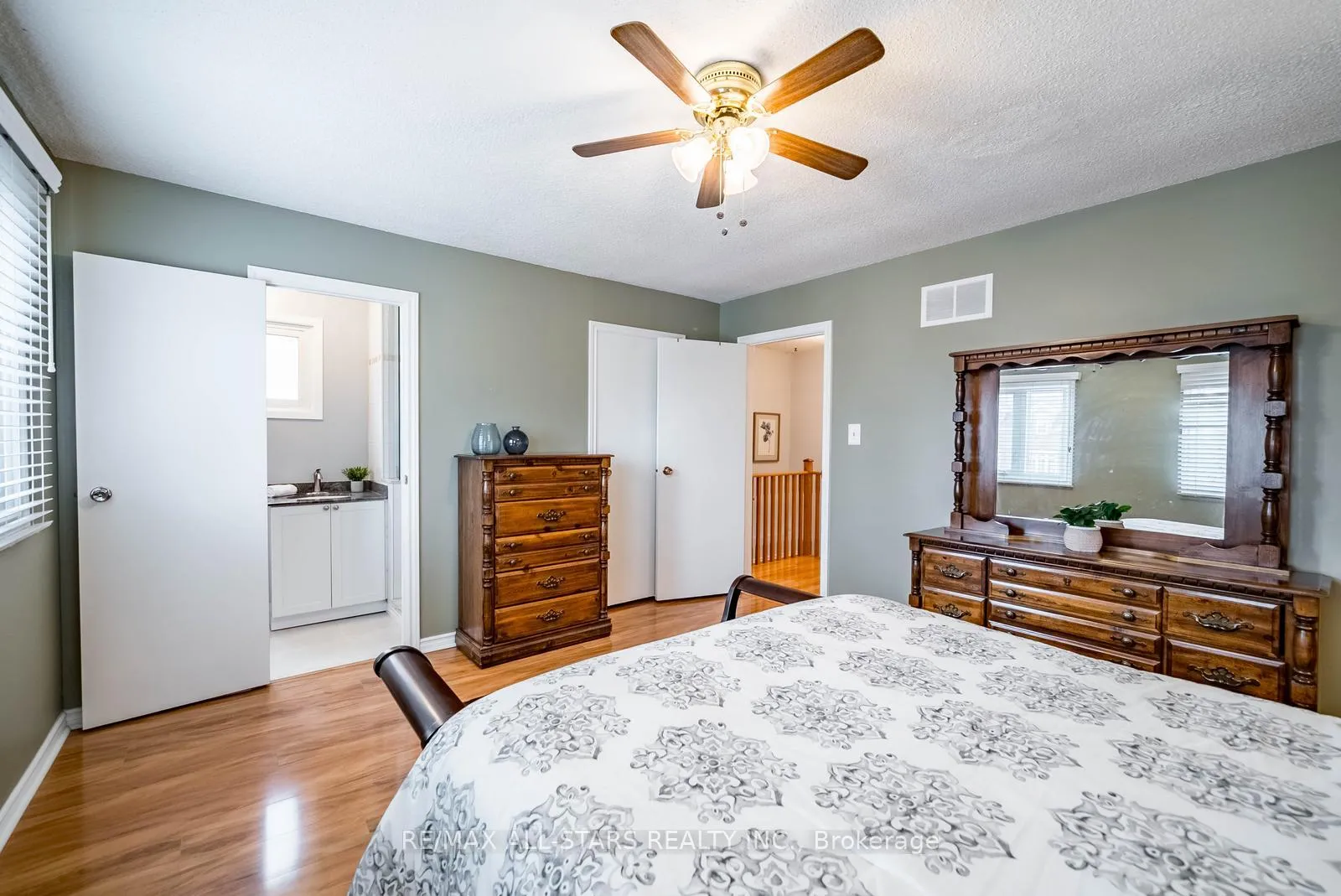 Photo 29 of 25 Thistlewaite Crescent, Scarborough, Agincourt South-Malvern West — HOMEH