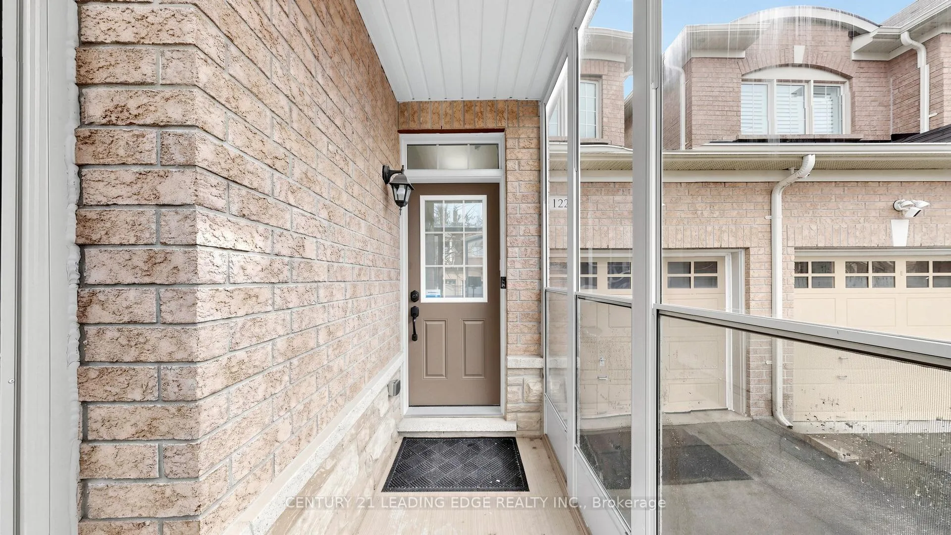 Photo 3 of 122 Maria Road, Markham, Wismer — HOMEH