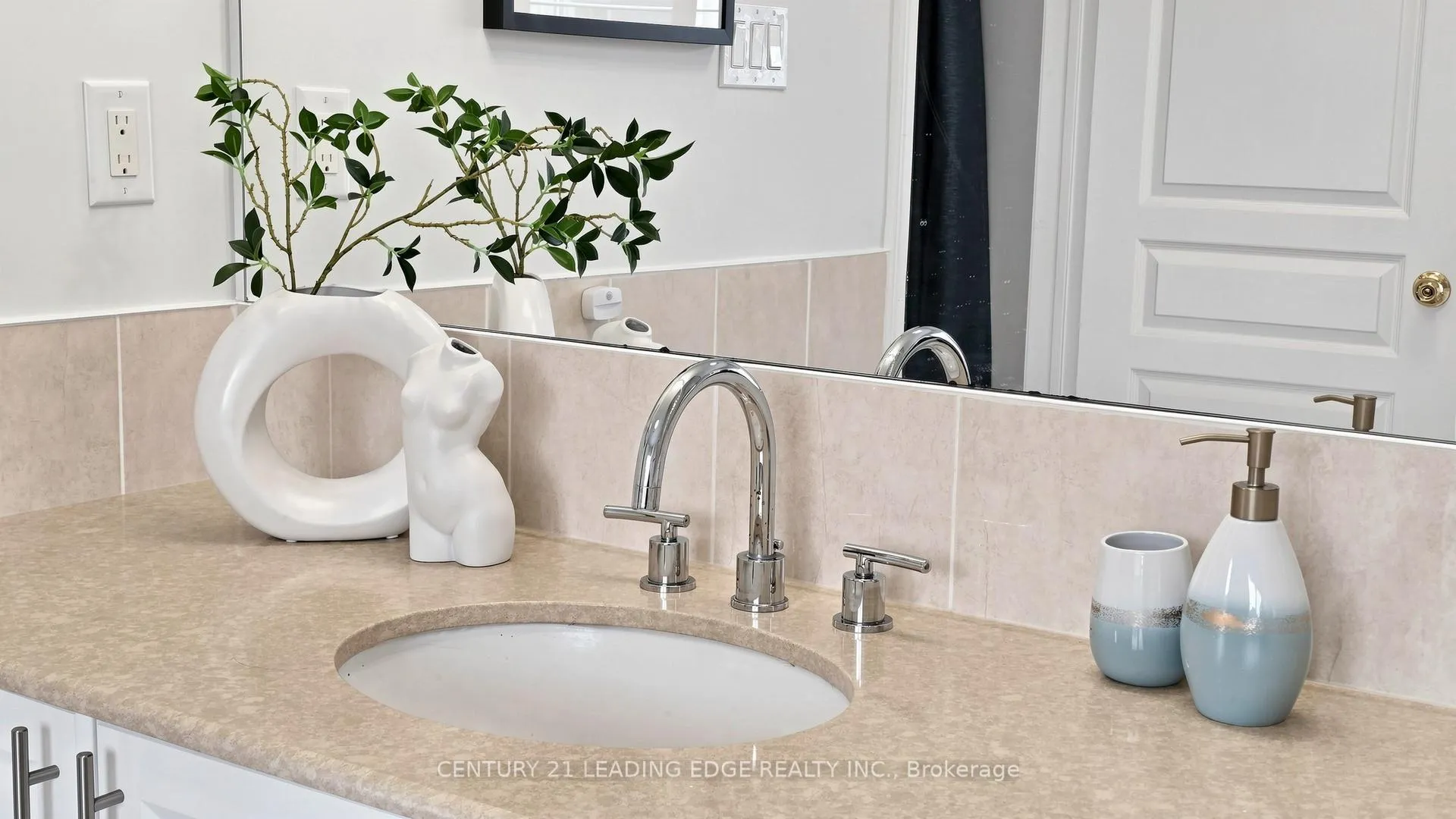 Photo 38 of 122 Maria Road, Markham, Wismer — HOMEH
