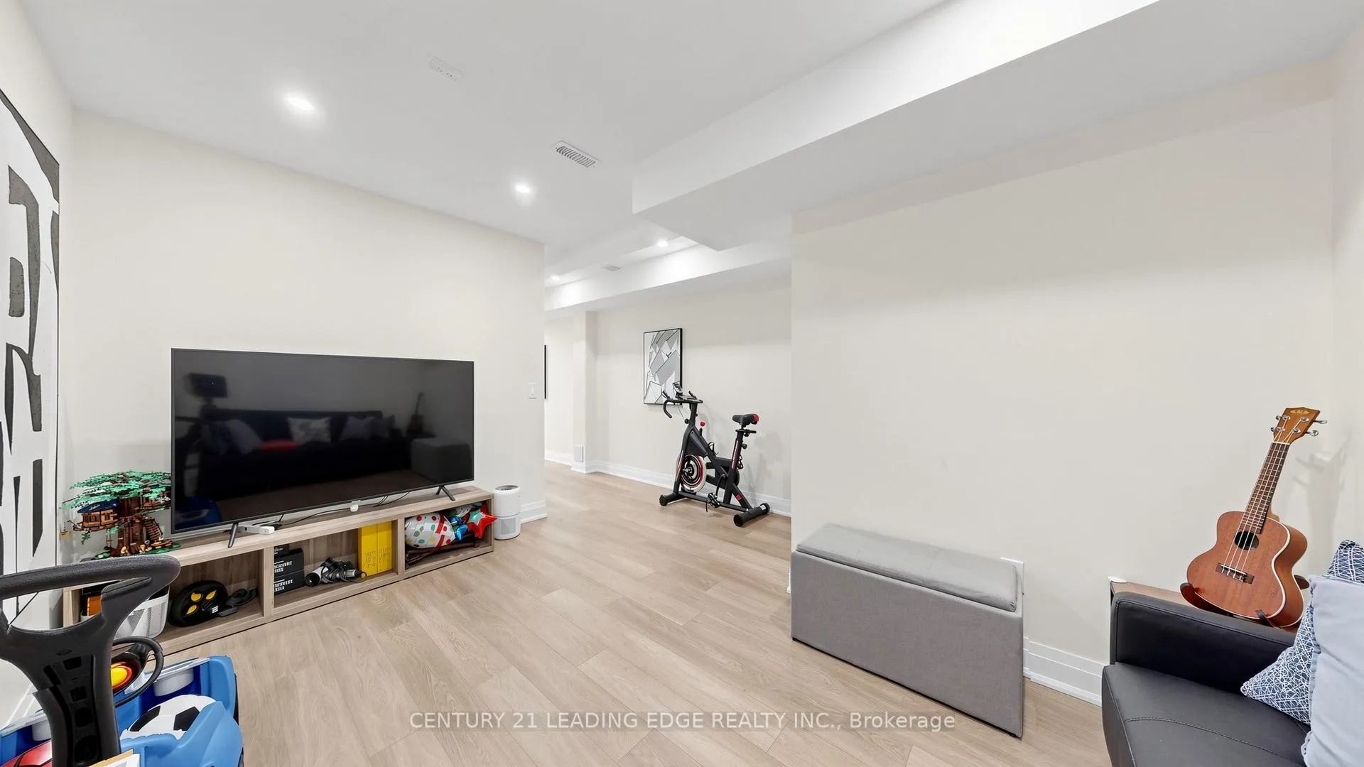 Photo 45 of 122 Maria Road, Markham, Wismer — HOMEH