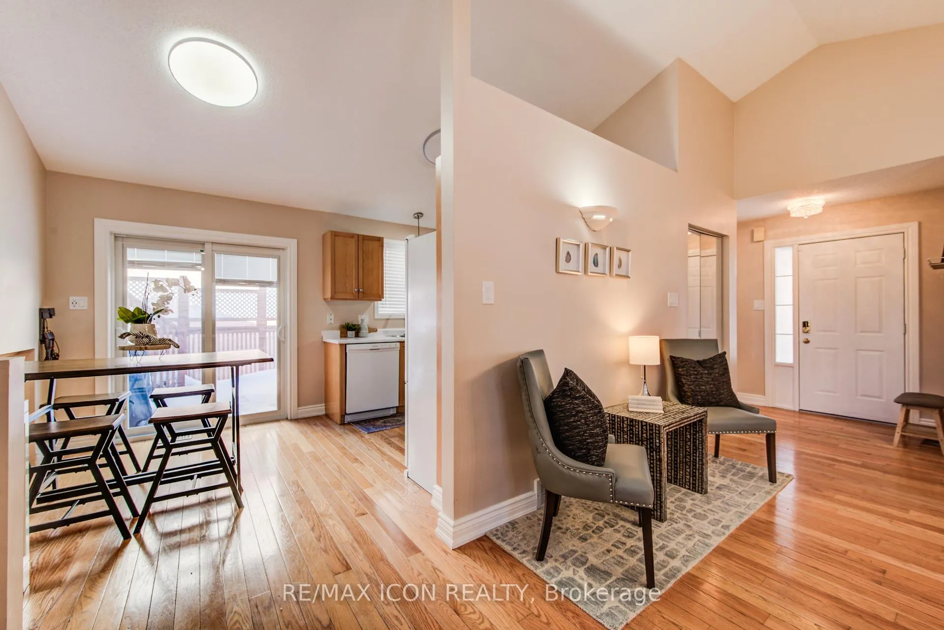 Photo 9 of 84 Endeavour Drive, Cambridge — HOMEH