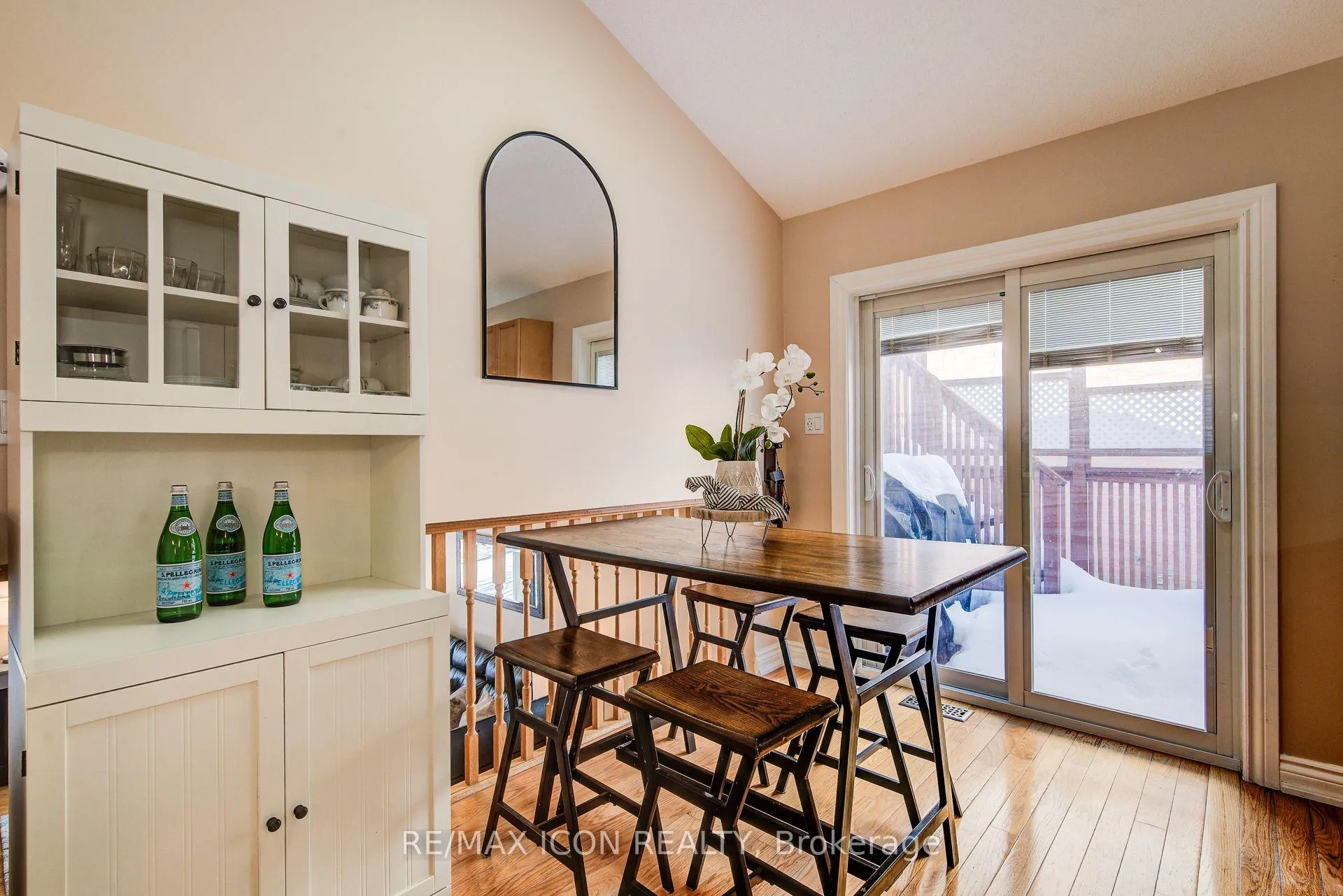 Photo 10 of 84 Endeavour Drive, Cambridge — HOMEH
