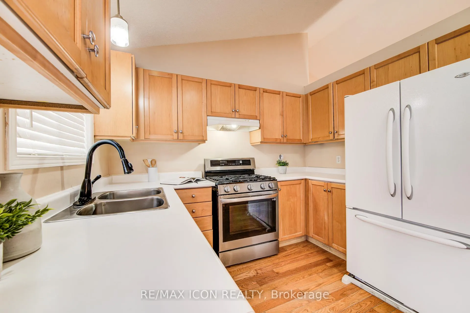 Photo 13 of 84 Endeavour Drive, Cambridge — HOMEH