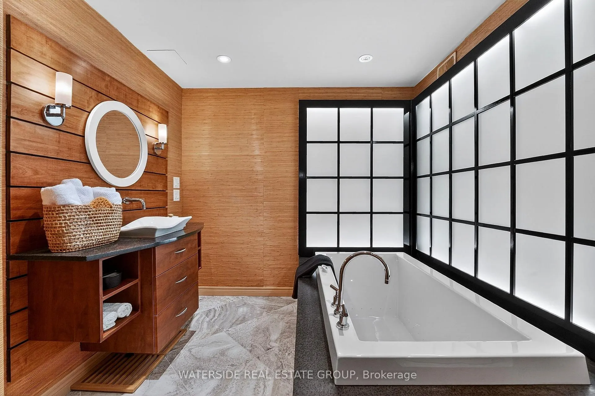 Photo 59 of Unit 2, 35 Scullers Way, St. Catharines, Port Dalhousie — HOMEH