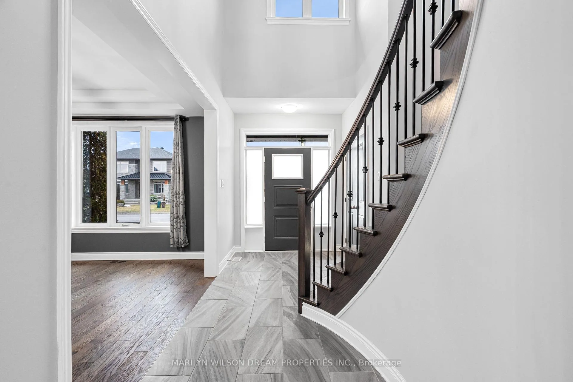 Photo 5 of 110 Talos Circle, Ottawa, Richmond — HOMEH