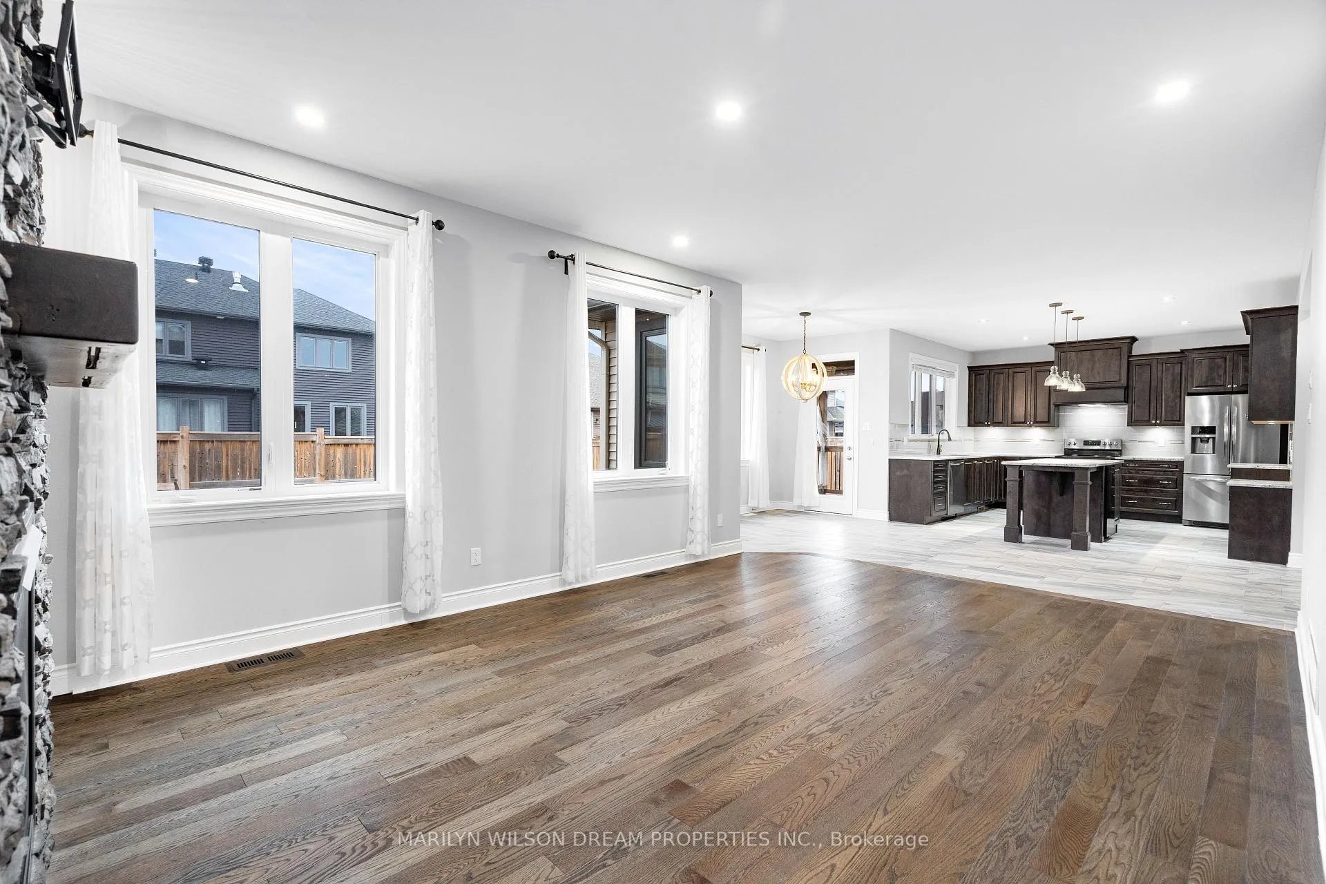 Photo 7 of 110 Talos Circle, Ottawa, Richmond — HOMEH