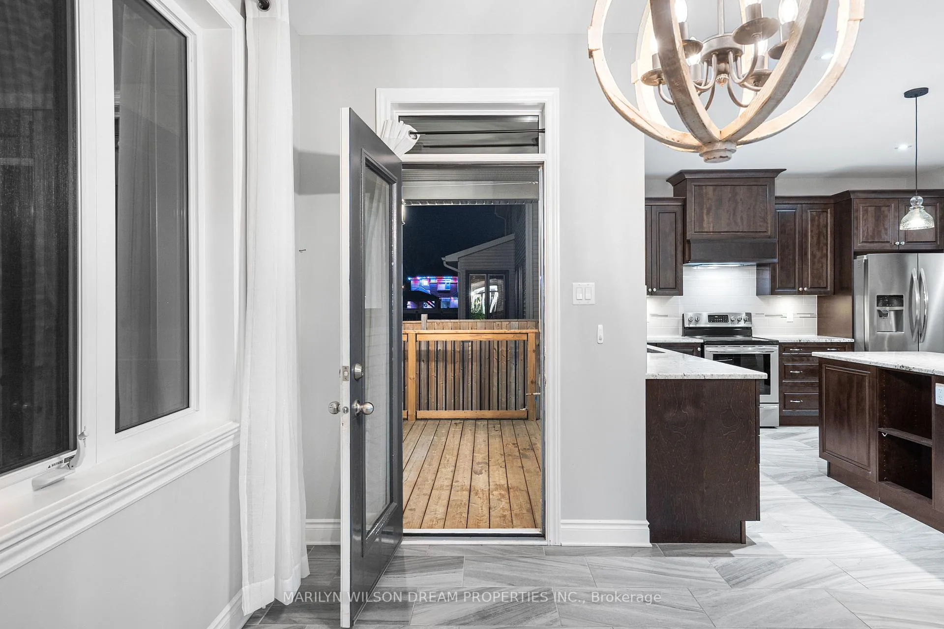 Photo 11 of 110 Talos Circle, Ottawa, Richmond — HOMEH