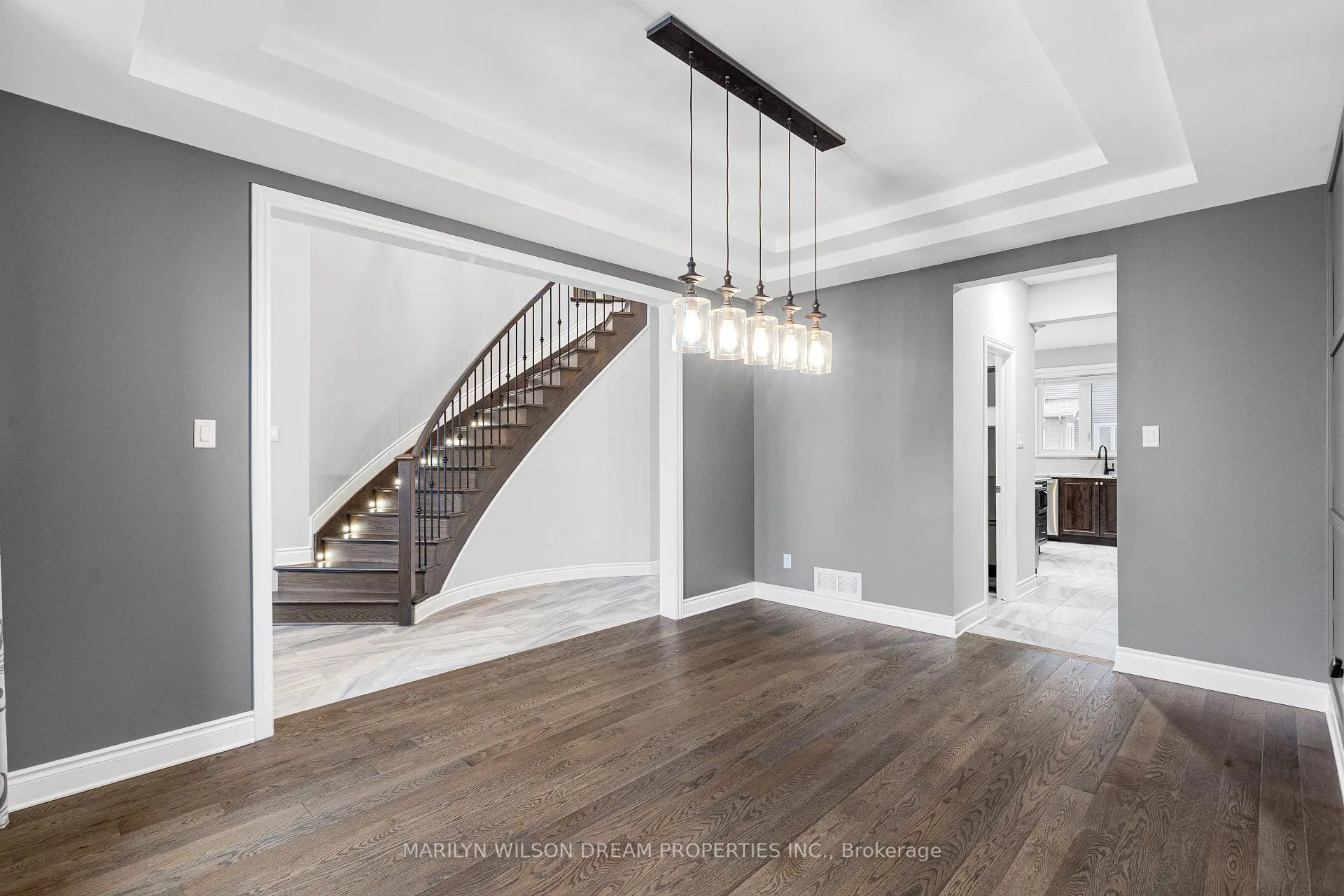 Photo 19 of 110 Talos Circle, Ottawa, Richmond — HOMEH