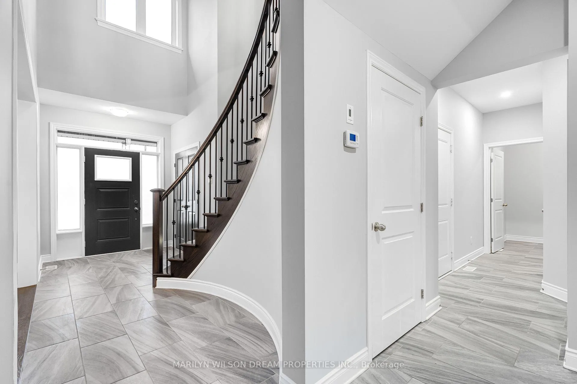 Photo 20 of 110 Talos Circle, Ottawa, Richmond — HOMEH