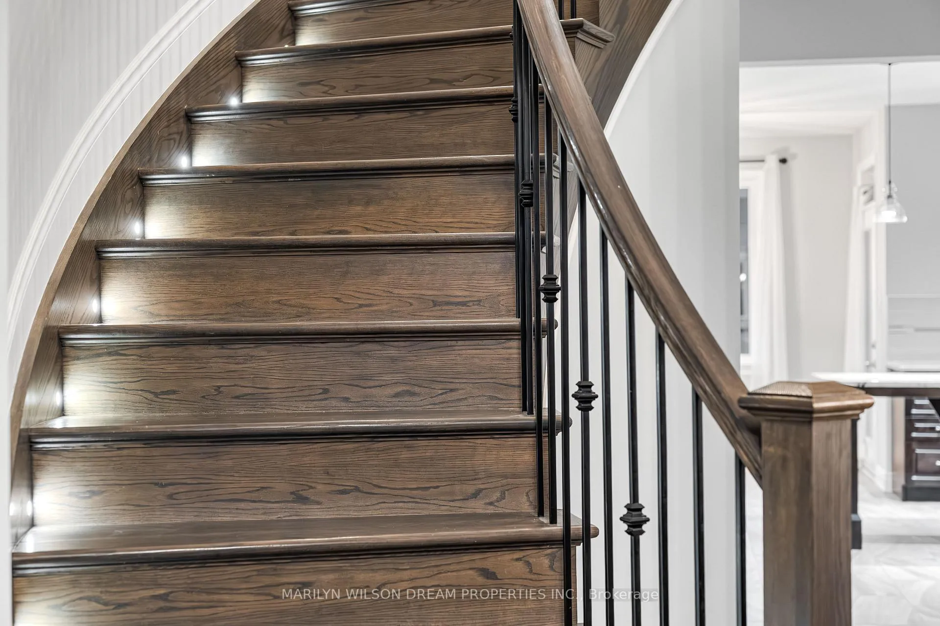 Photo 24 of 110 Talos Circle, Ottawa, Richmond — HOMEH