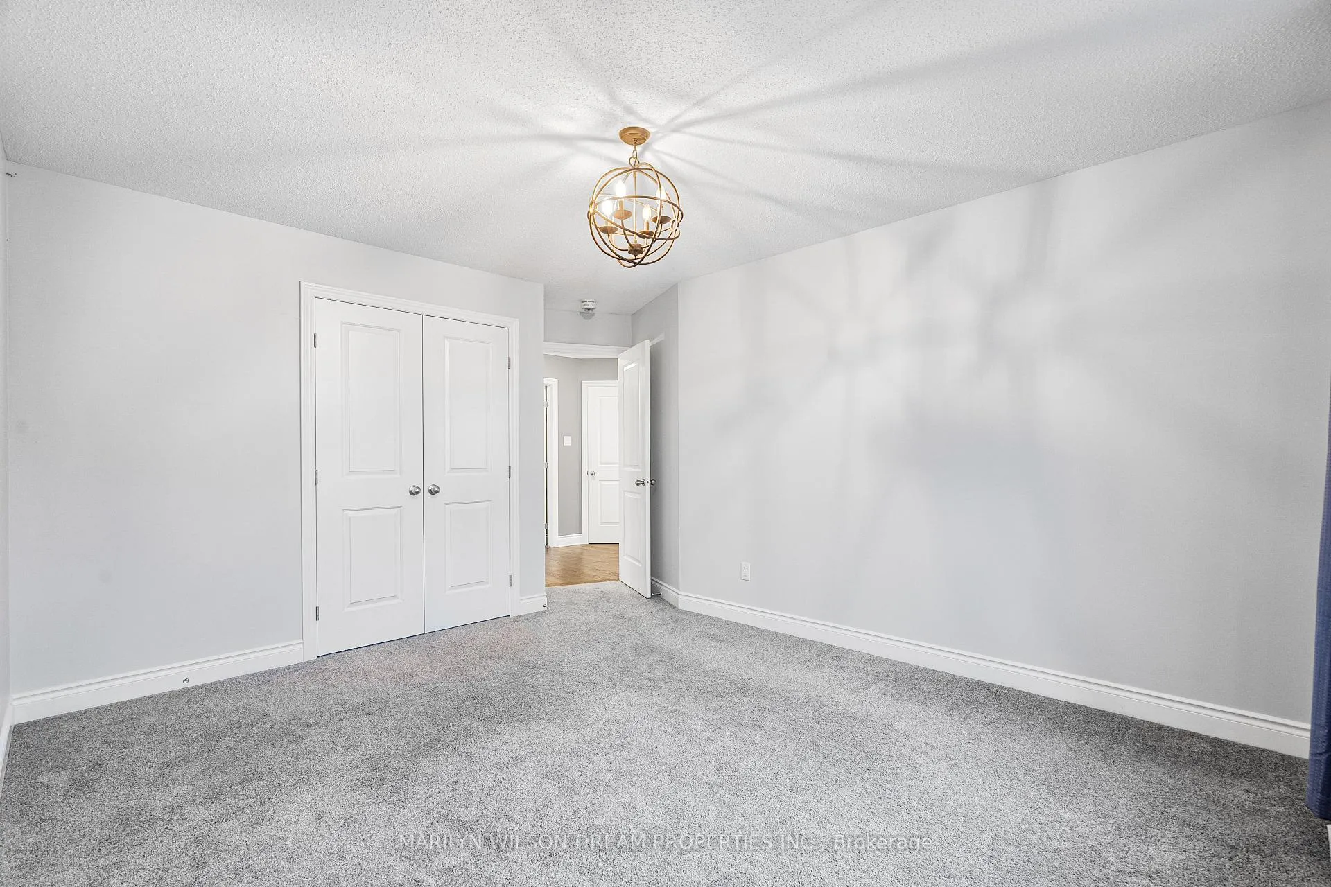 Photo 33 of 110 Talos Circle, Ottawa, Richmond — HOMEH