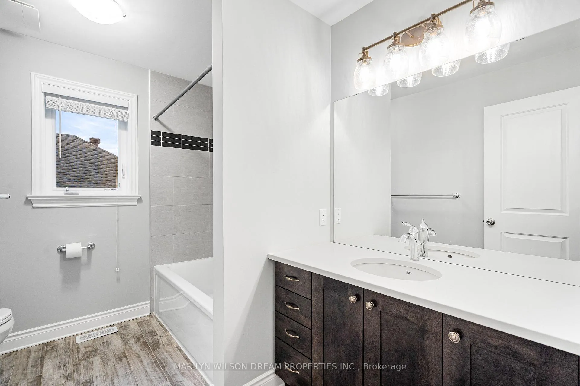 Photo 37 of 110 Talos Circle, Ottawa, Richmond — HOMEH