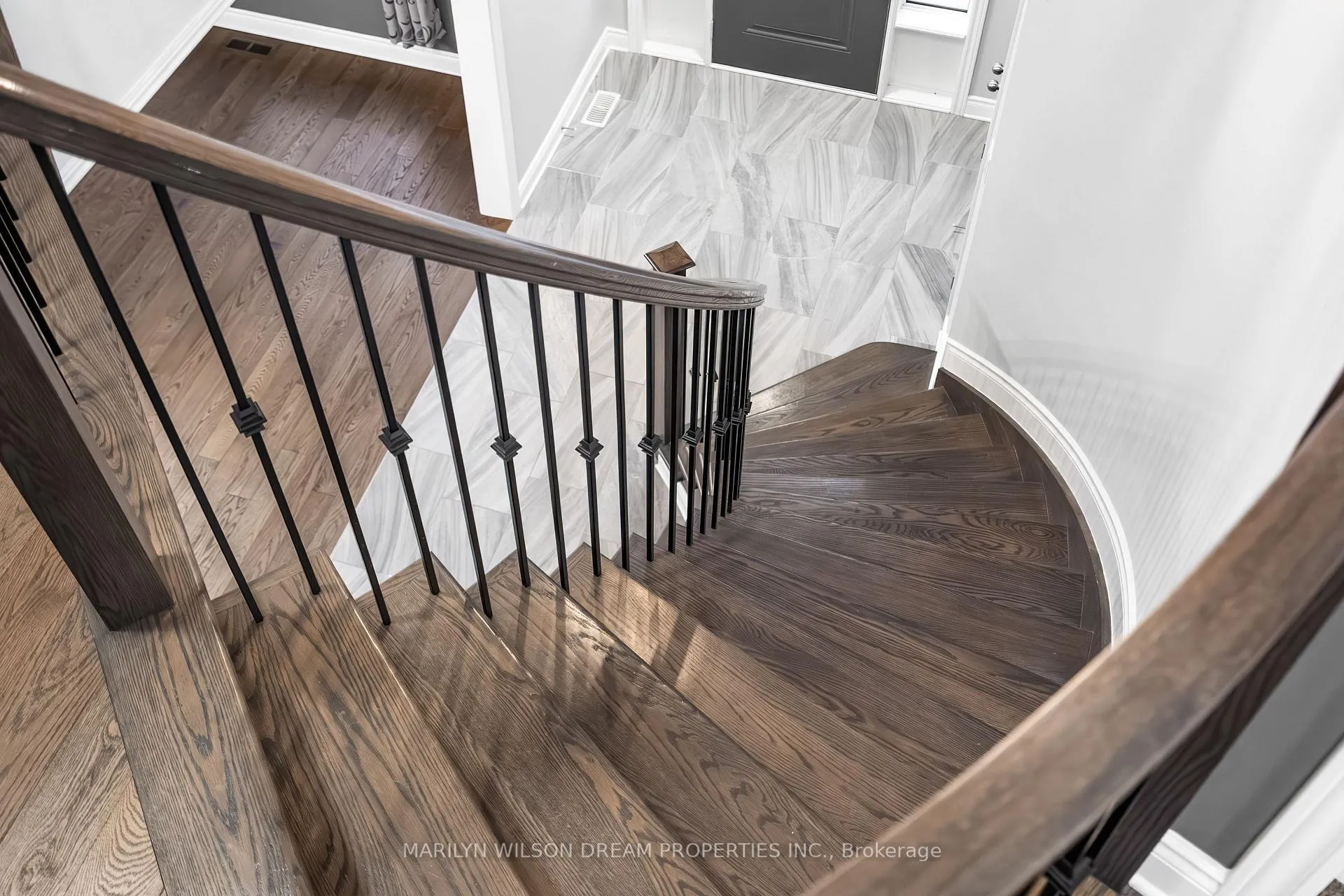 Photo 38 of 110 Talos Circle, Ottawa, Richmond — HOMEH