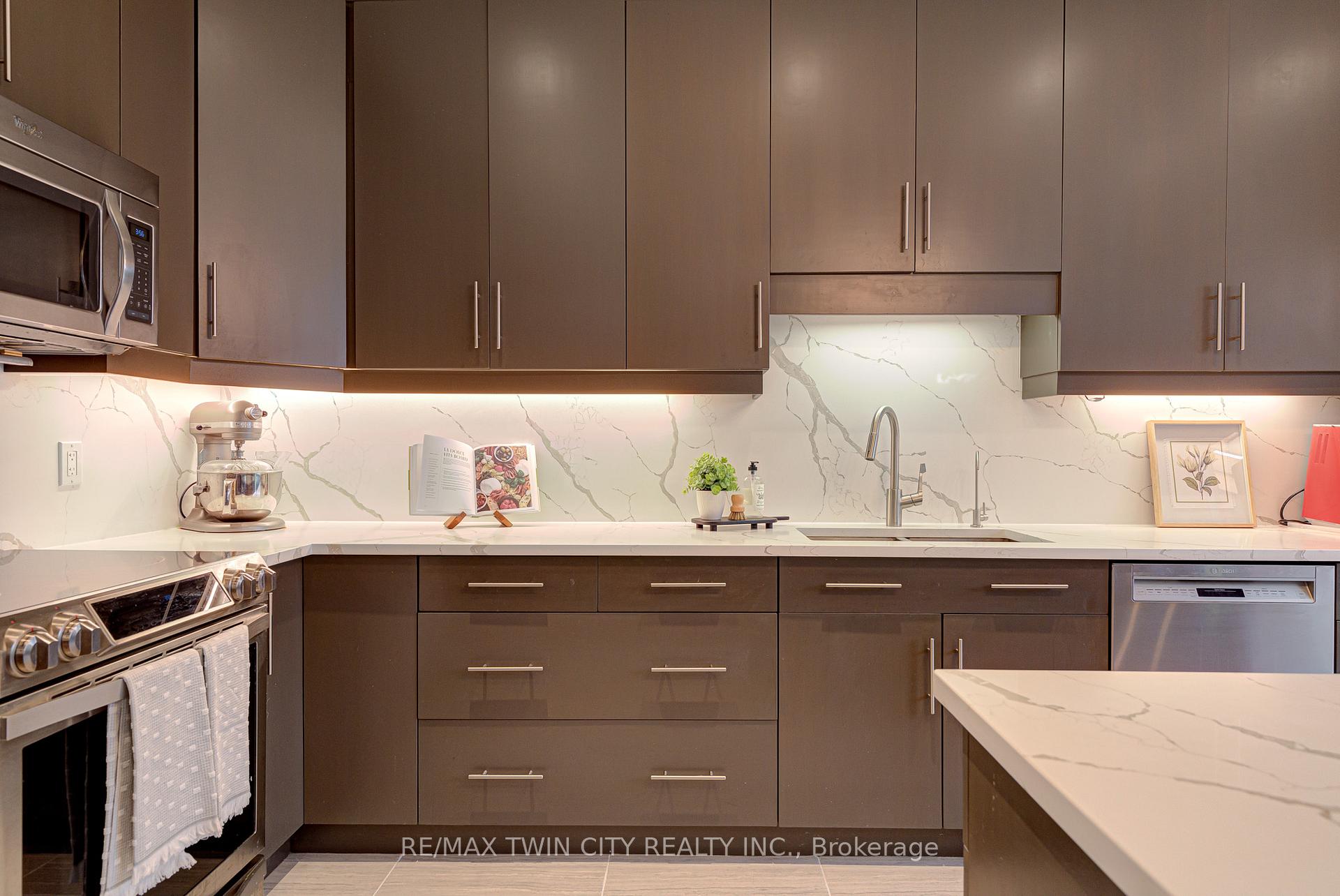Photo 8 of 138 Eaglecrest Street, Kitchener — HOMEH