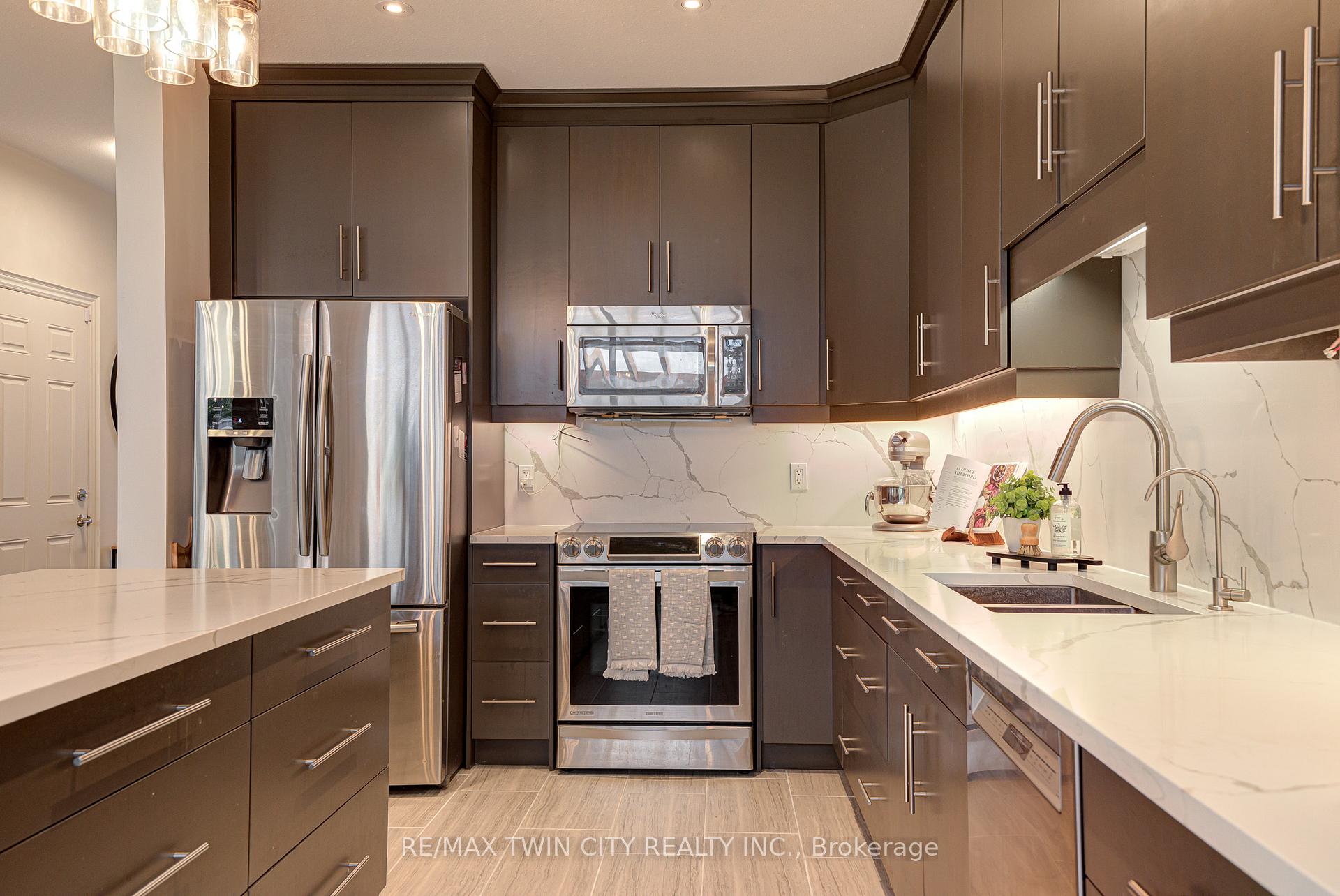 Photo 10 of 138 Eaglecrest Street, Kitchener — HOMEH