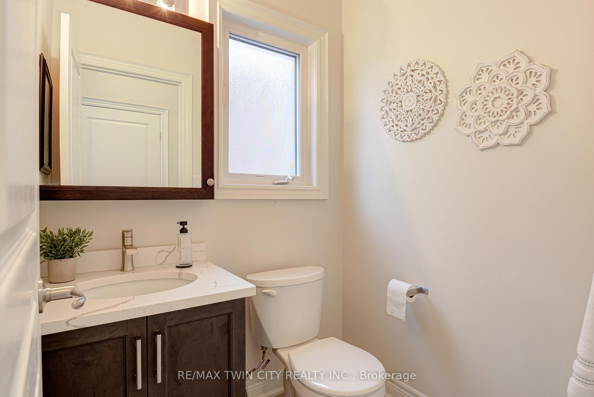 Photo 16 of 138 Eaglecrest Street, Kitchener — HOMEH