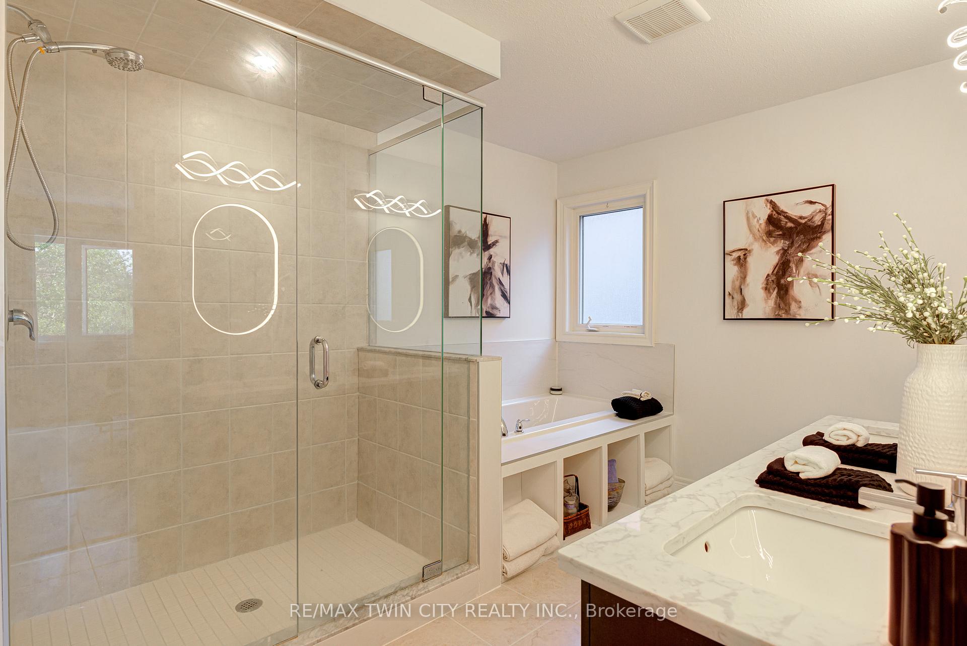 Photo 22 of 138 Eaglecrest Street, Kitchener — HOMEH