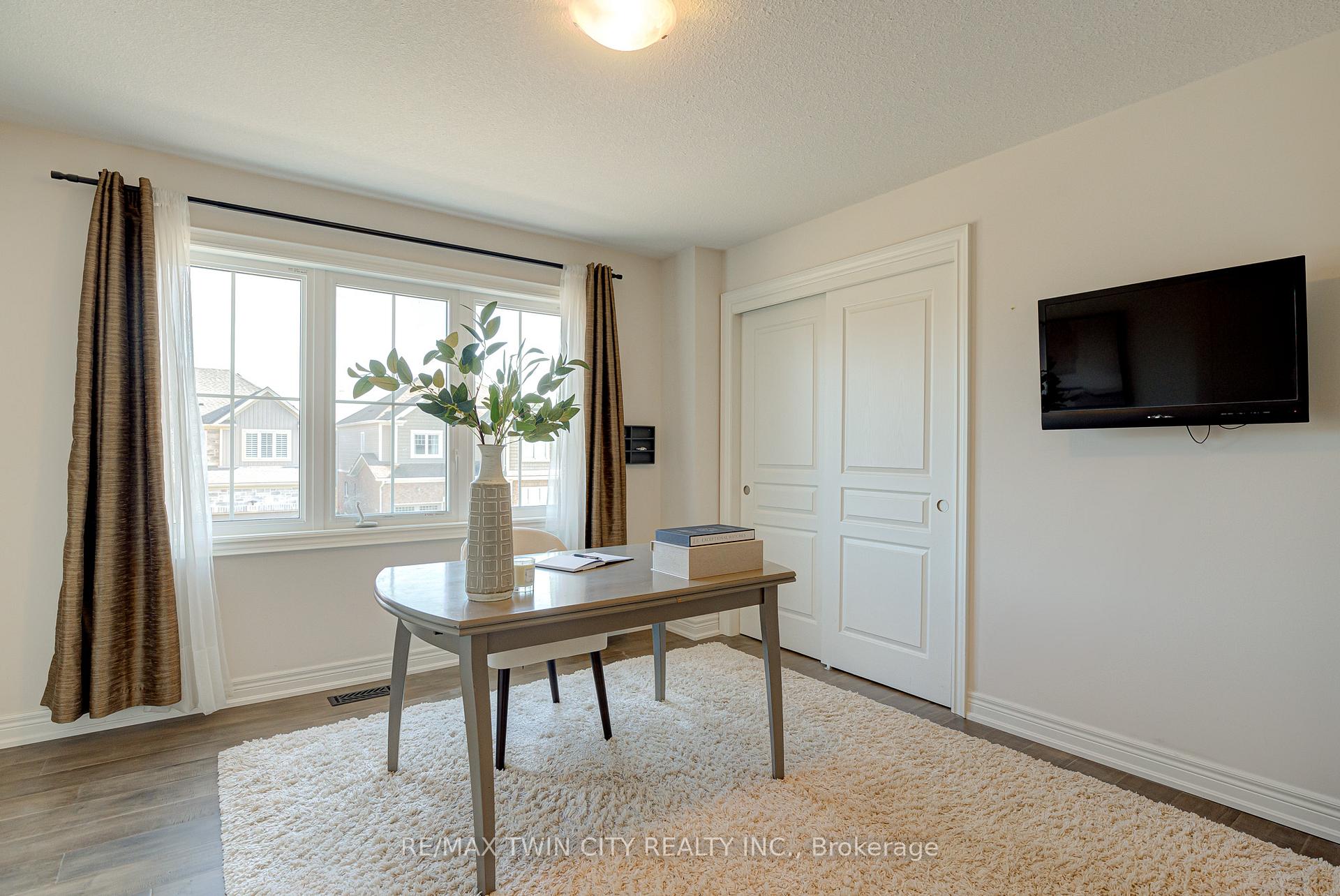 Photo 25 of 138 Eaglecrest Street, Kitchener — HOMEH