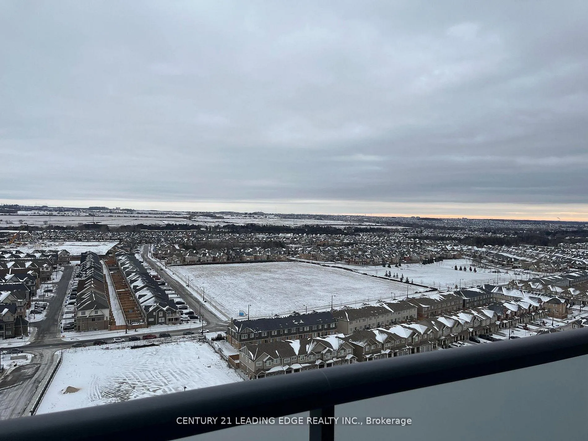 Photo 9 of Unit 1802, 2545 Simcoe Street N, Oshawa, Windfields — HOMEH