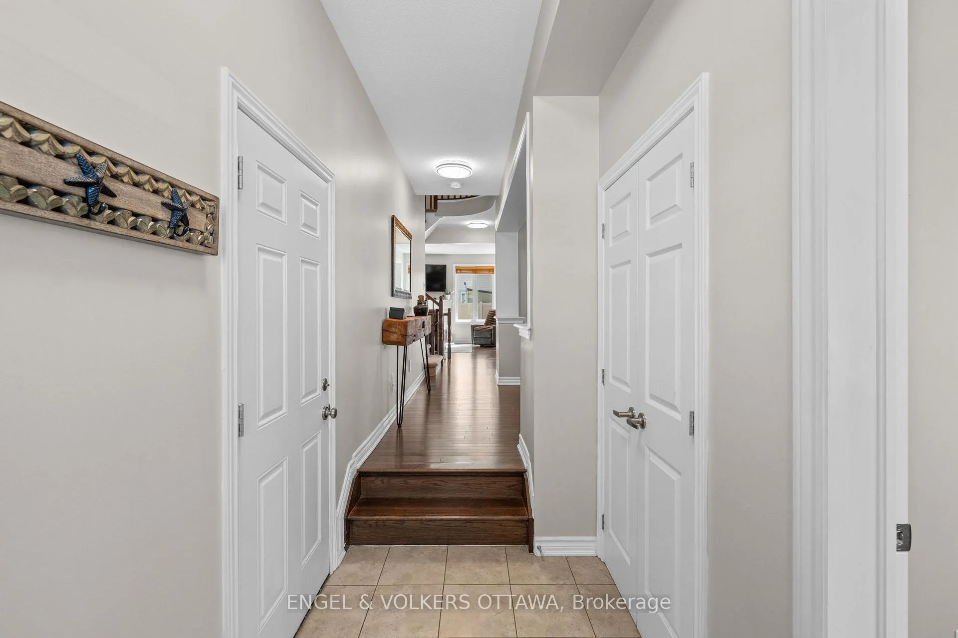 Photo 2 of 105 Pennant Avenue, Ottawa, Barrhaven - Half Moon Bay — HOMEH
