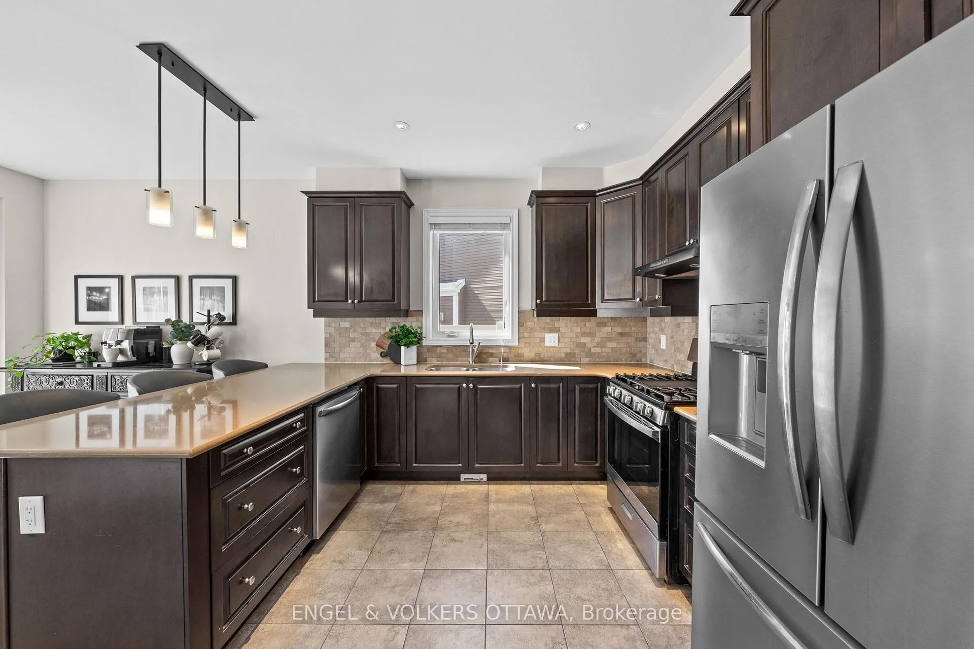 Photo 5 of 105 Pennant Avenue, Ottawa, Barrhaven - Half Moon Bay — HOMEH