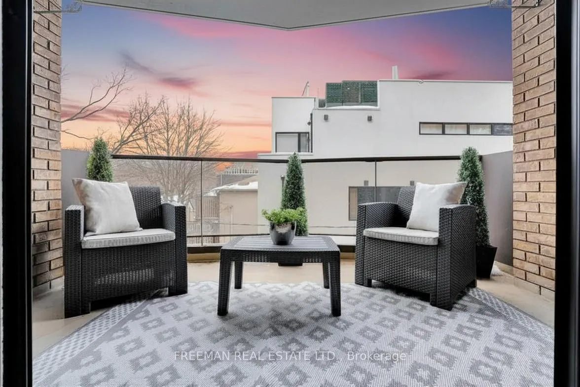 Photo 5 of Unit 303, 350 Lonsdale Road, Toronto, Forest Hill South — HOMEH