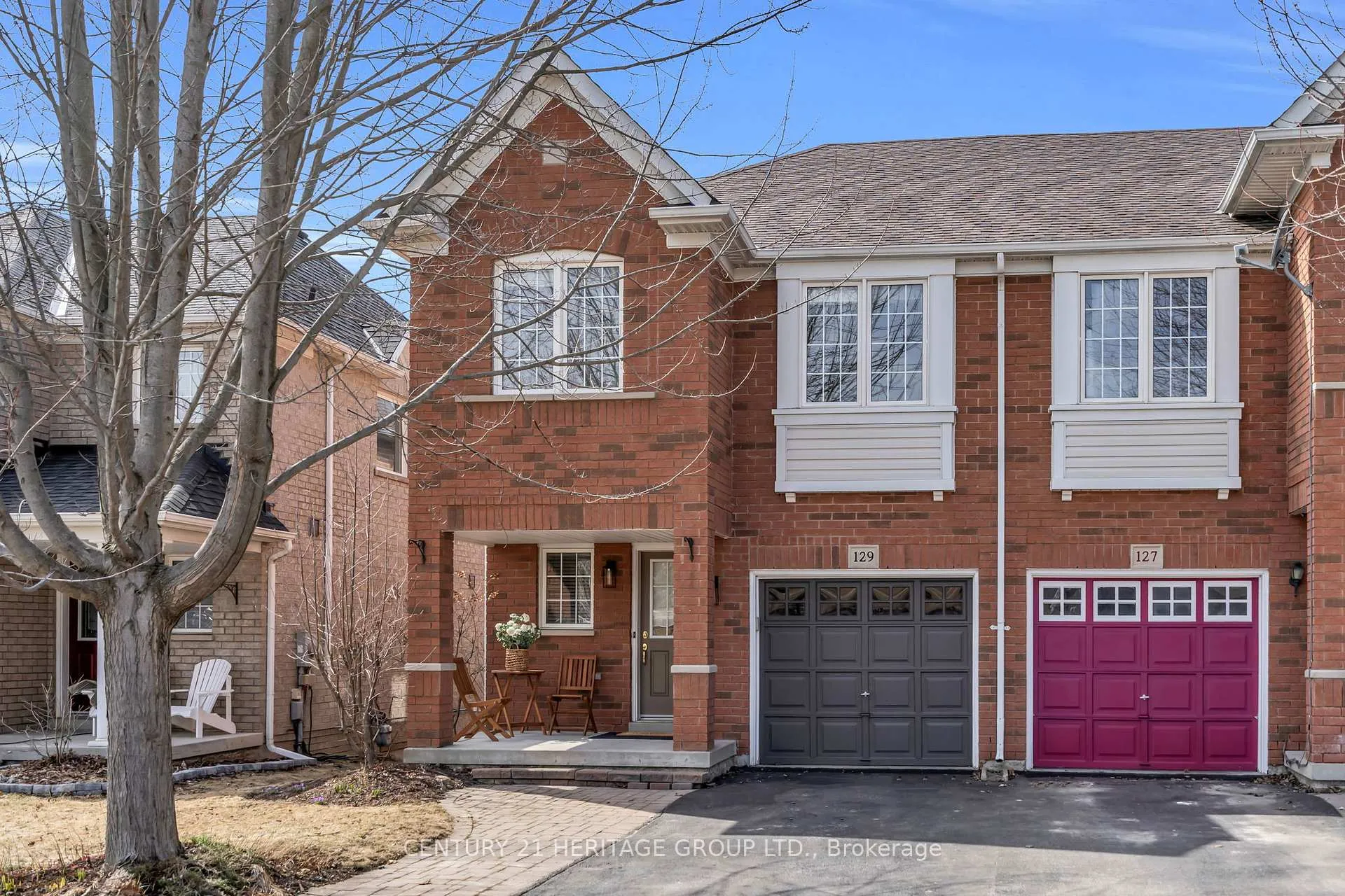Front of 129 Hartford Crescent