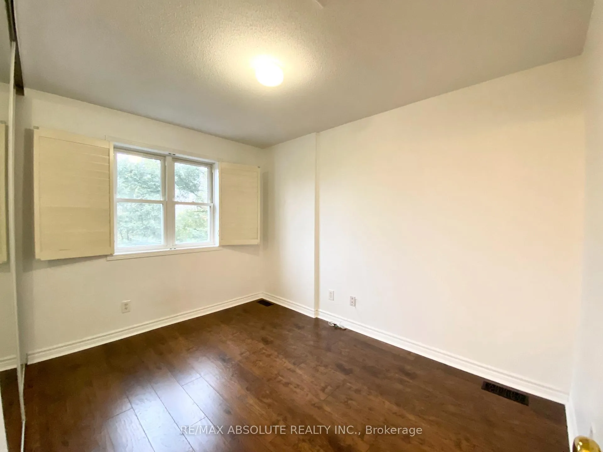 Photo 11 of 63 Silverlace Private, Ottawa, Hunt Club Park/Greenboro — HOMEH