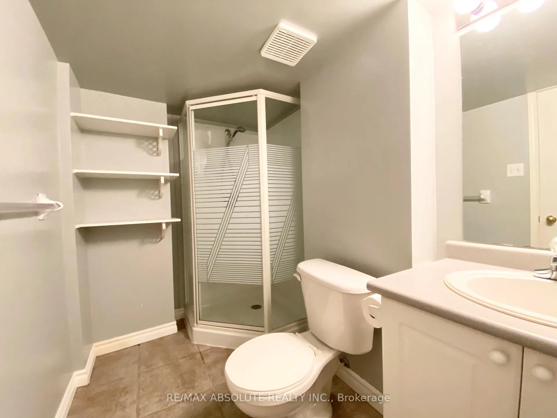 Photo 15 of 63 Silverlace Private, Ottawa, Hunt Club Park/Greenboro — HOMEH