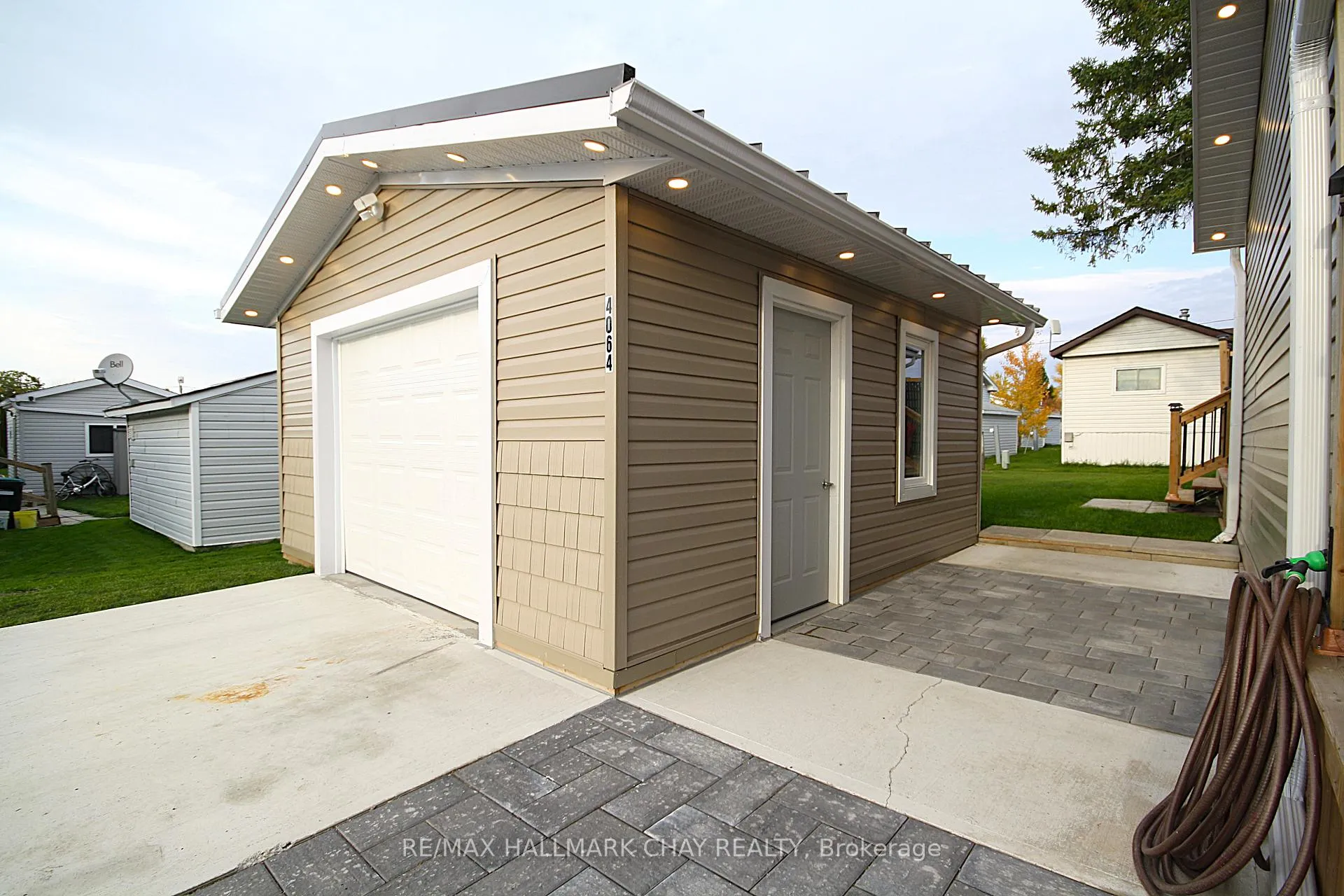 Photo 3 of 4064 Ash Crescent, Severn, Rural Severn — HOMEH